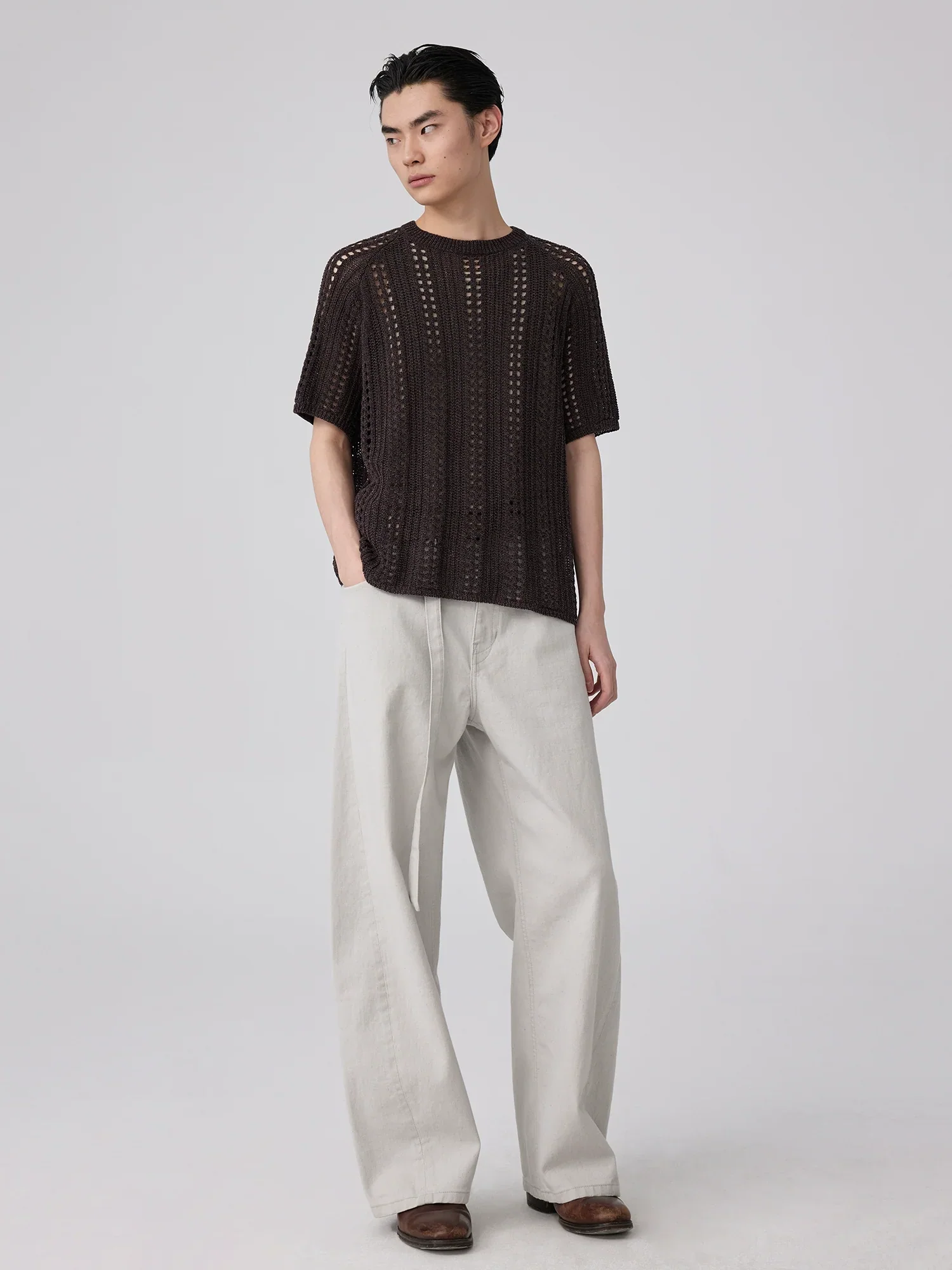 Curved Wide-Leg Jeans - Image 5