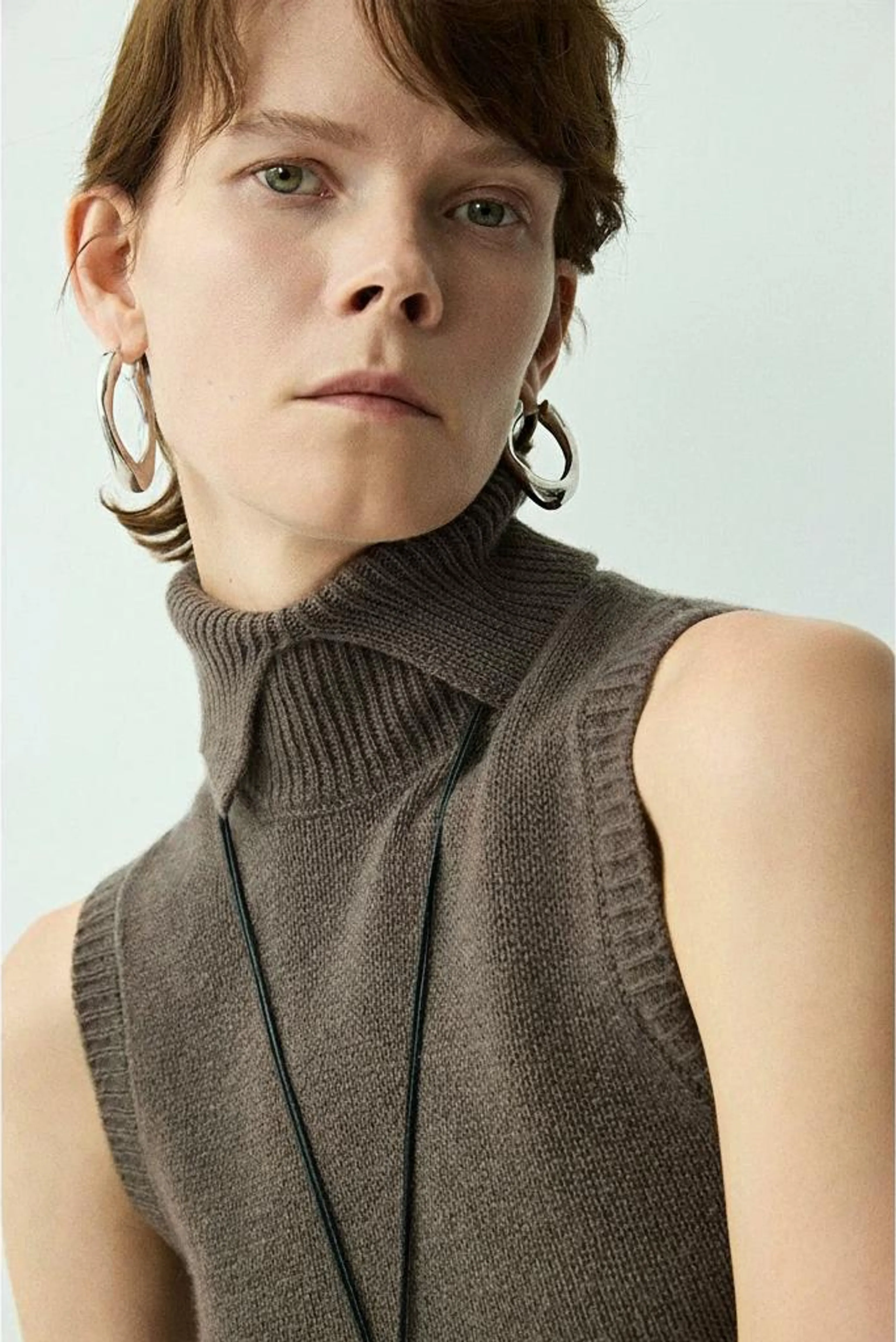 Custom-Spun Knit Vest - Image 6