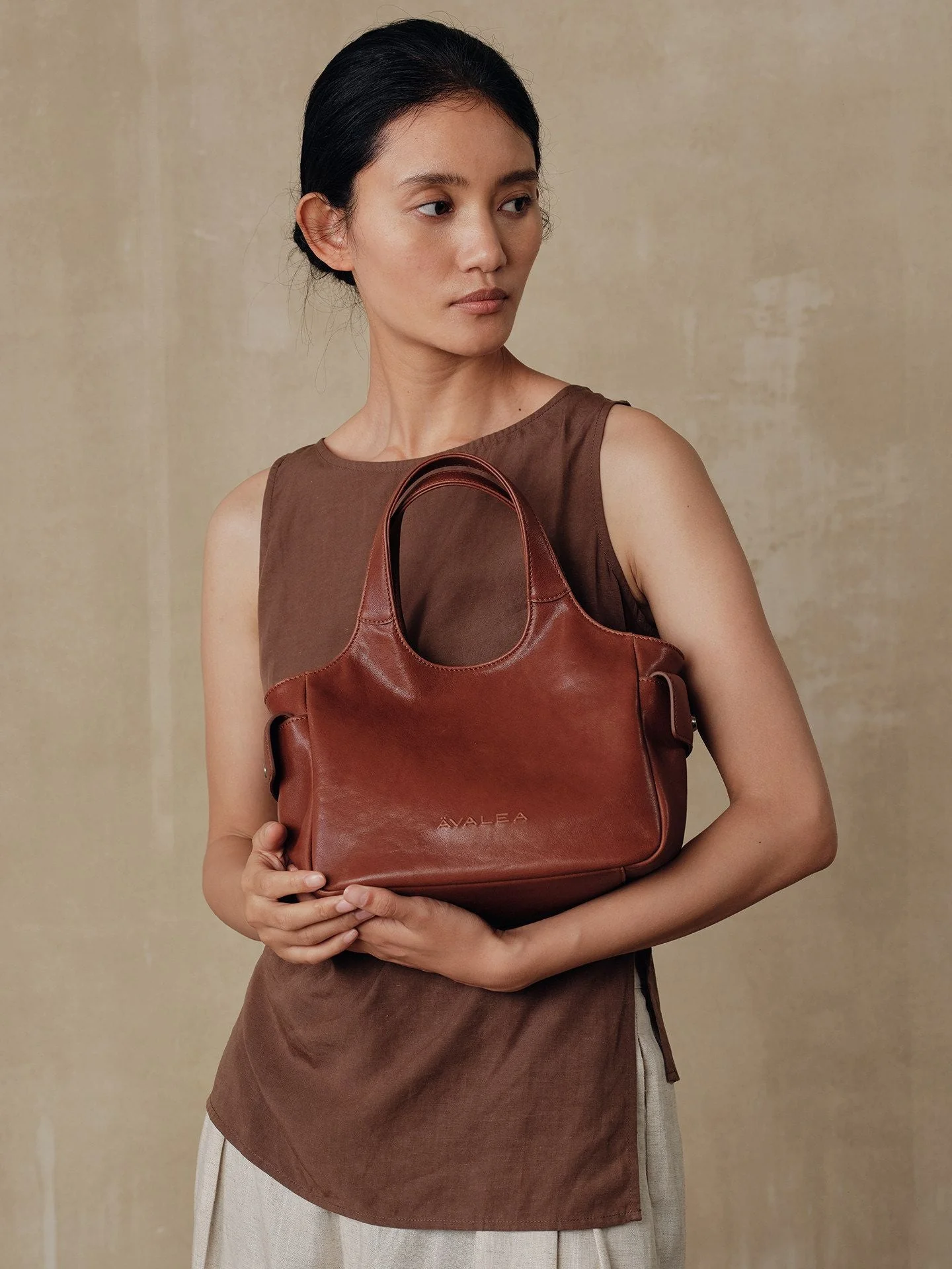 Cutout Handle Tote - Image 4