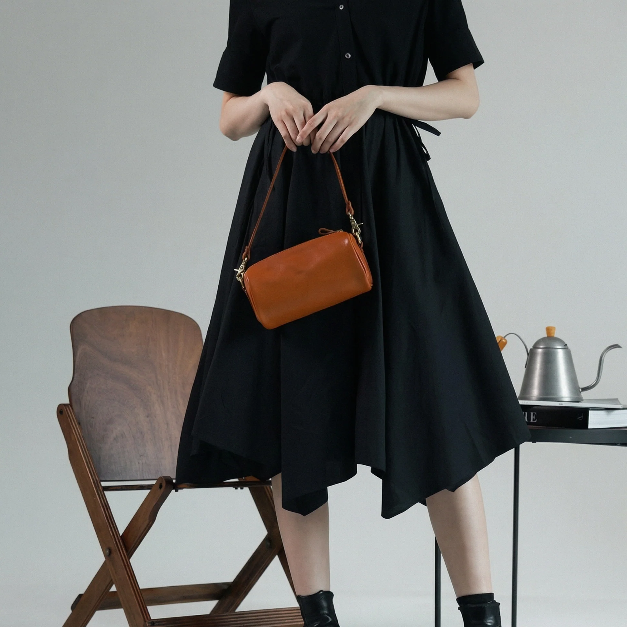 Cylindrical Leather Bag - Image 2