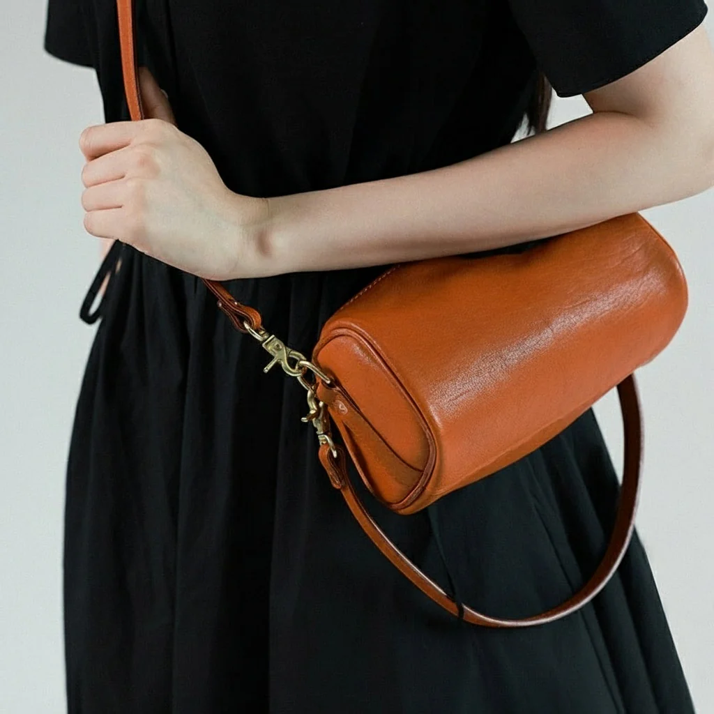 Cylindrical Leather Bag - Image 4