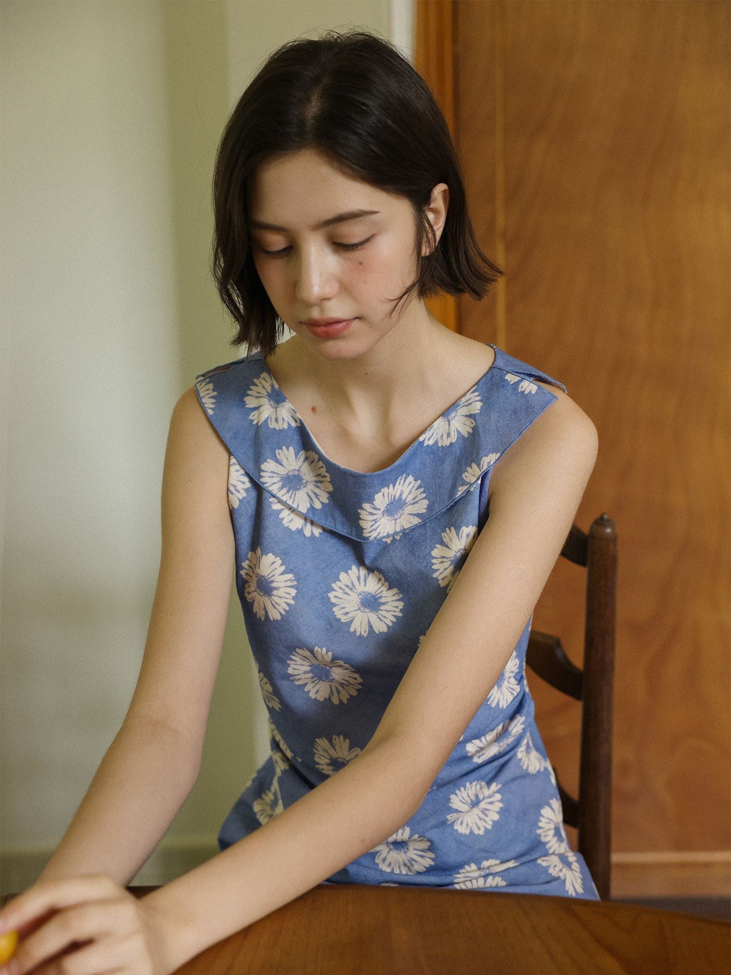 Daisy Collar Dress - Image 2