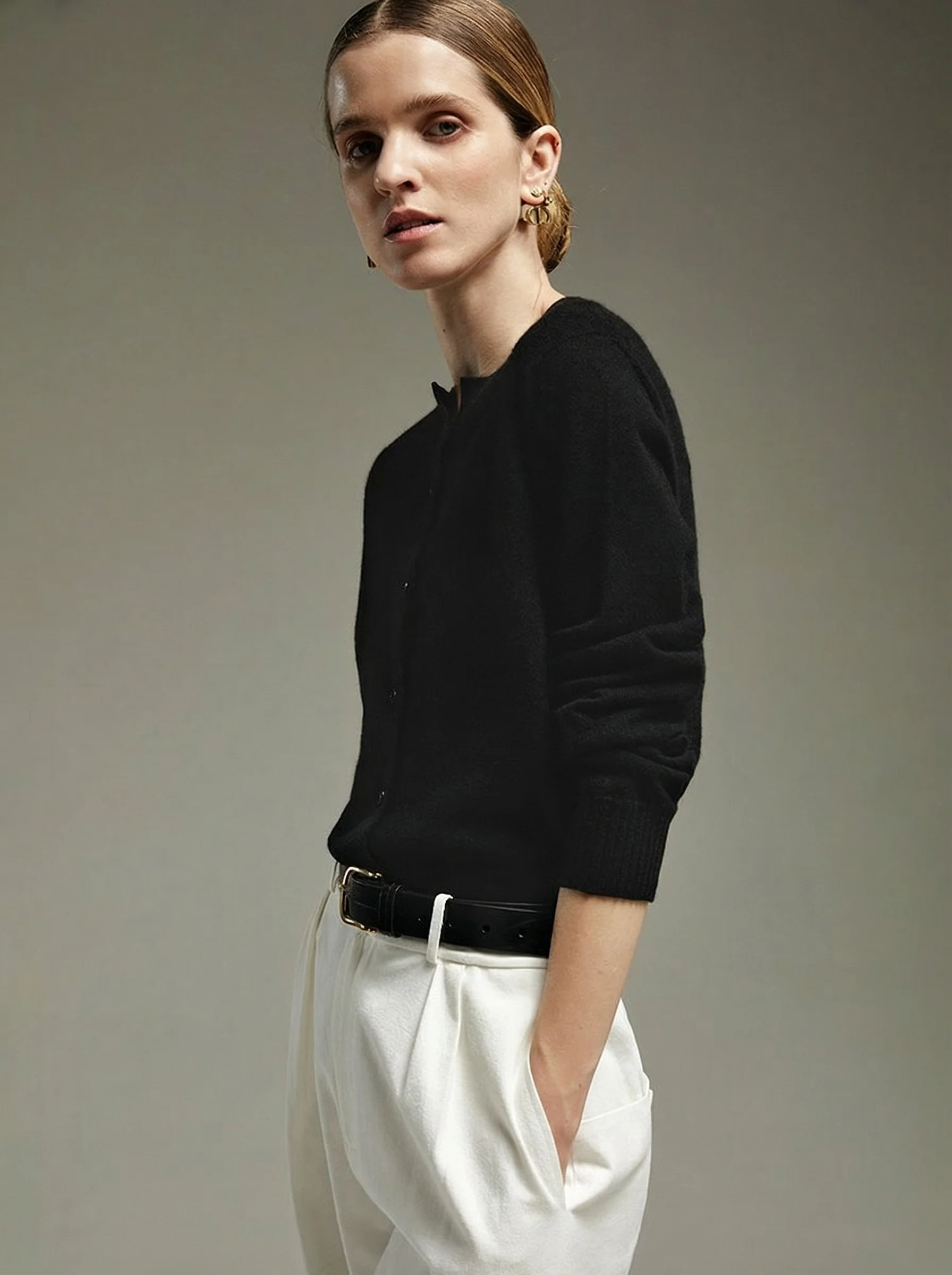 Daisy Pure Cashmere Seamless Crewneck Cardigan - Image 5