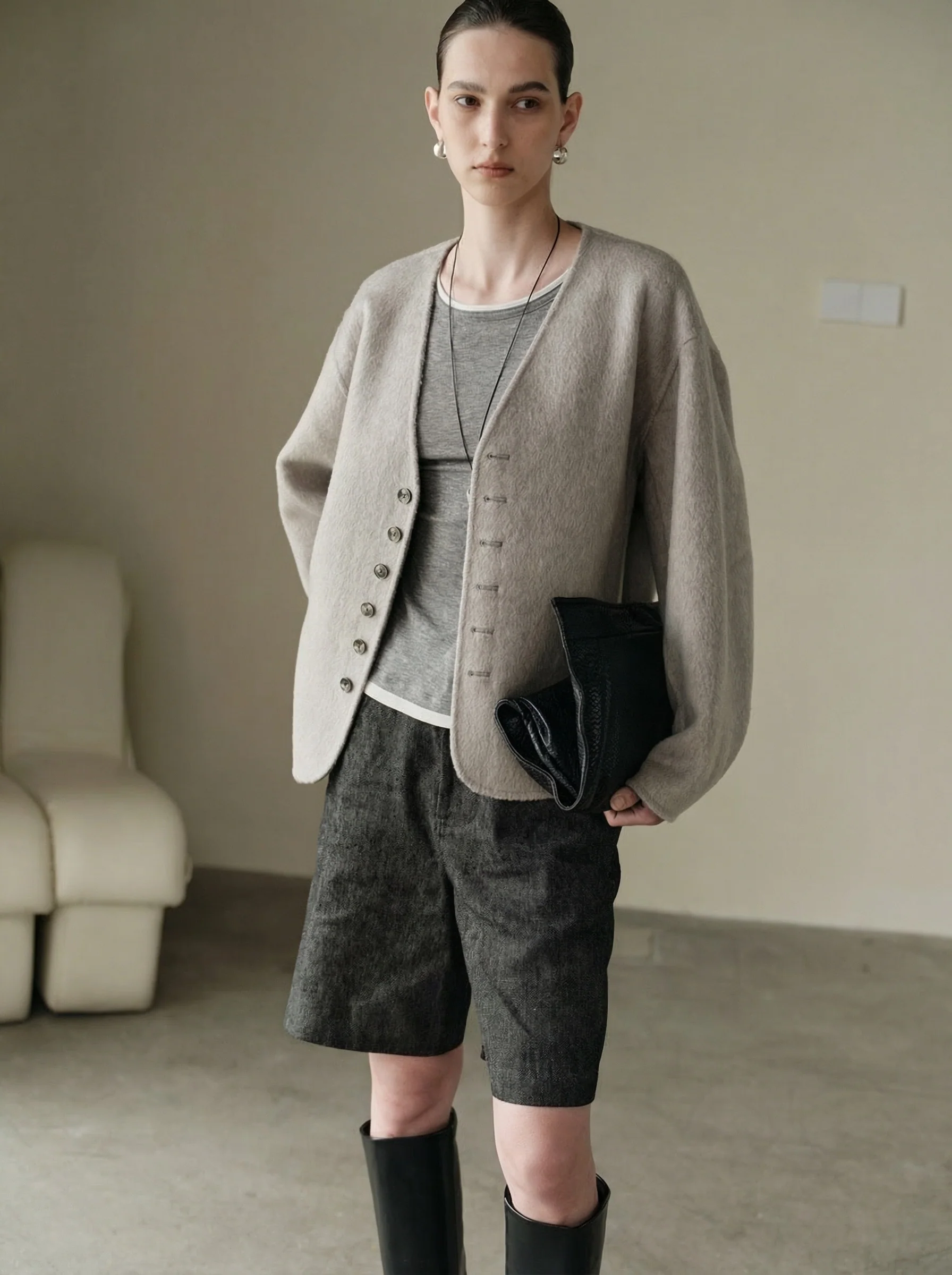 Double-Faced V-Neck Short Coat - Image 4