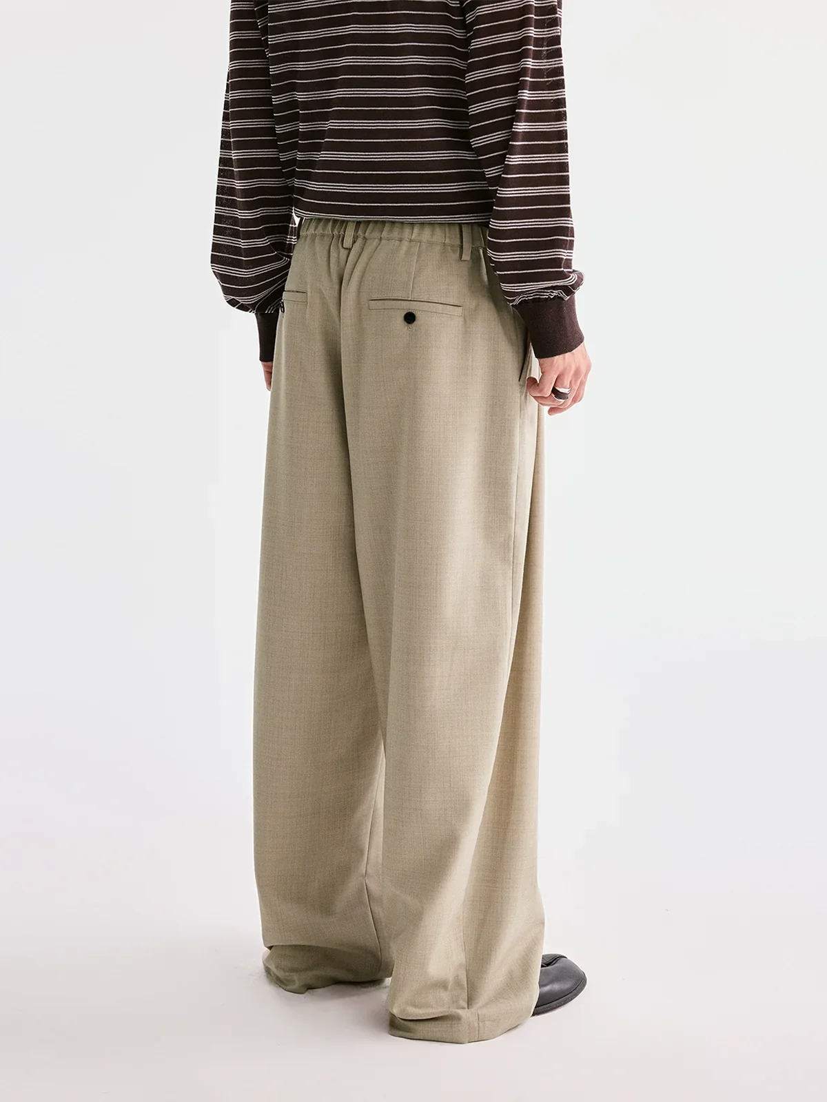 Double Pleated Wide-Leg Trousers - Image 3