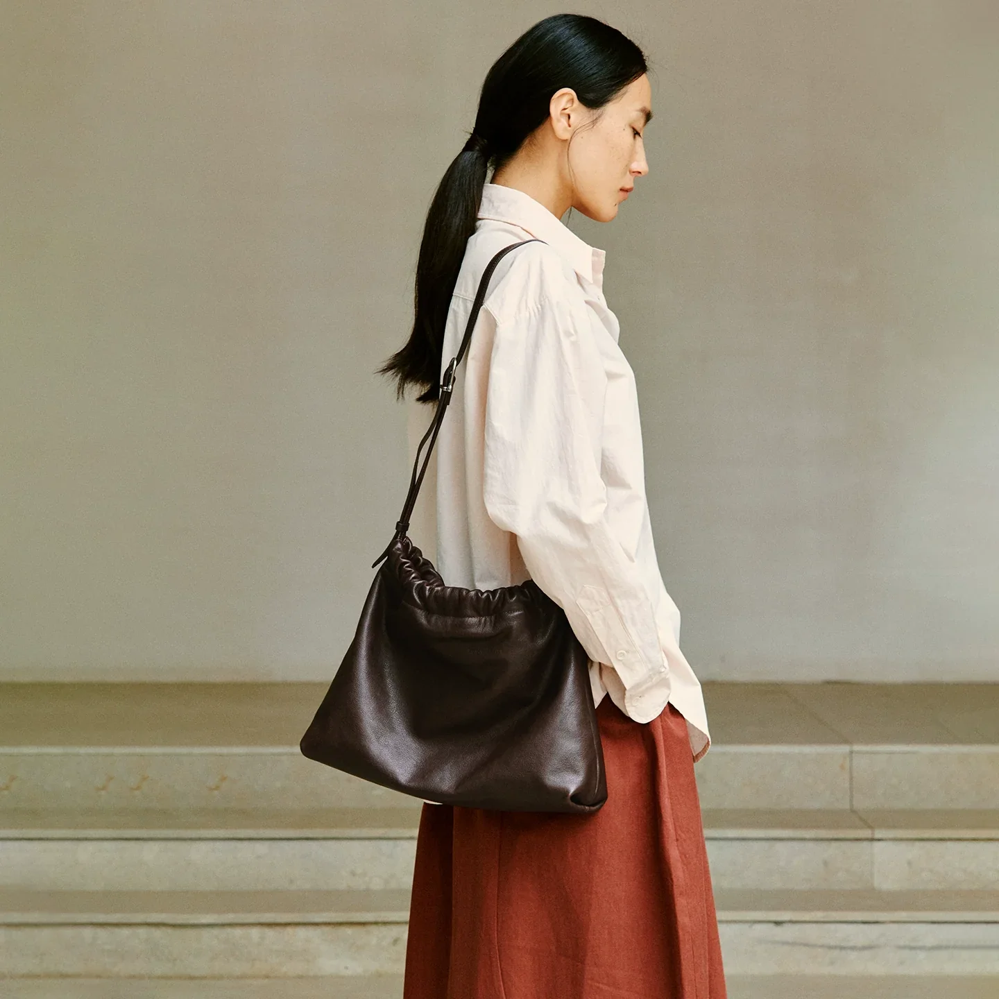 Drawstring Leather Shoulder Bag - Image 6