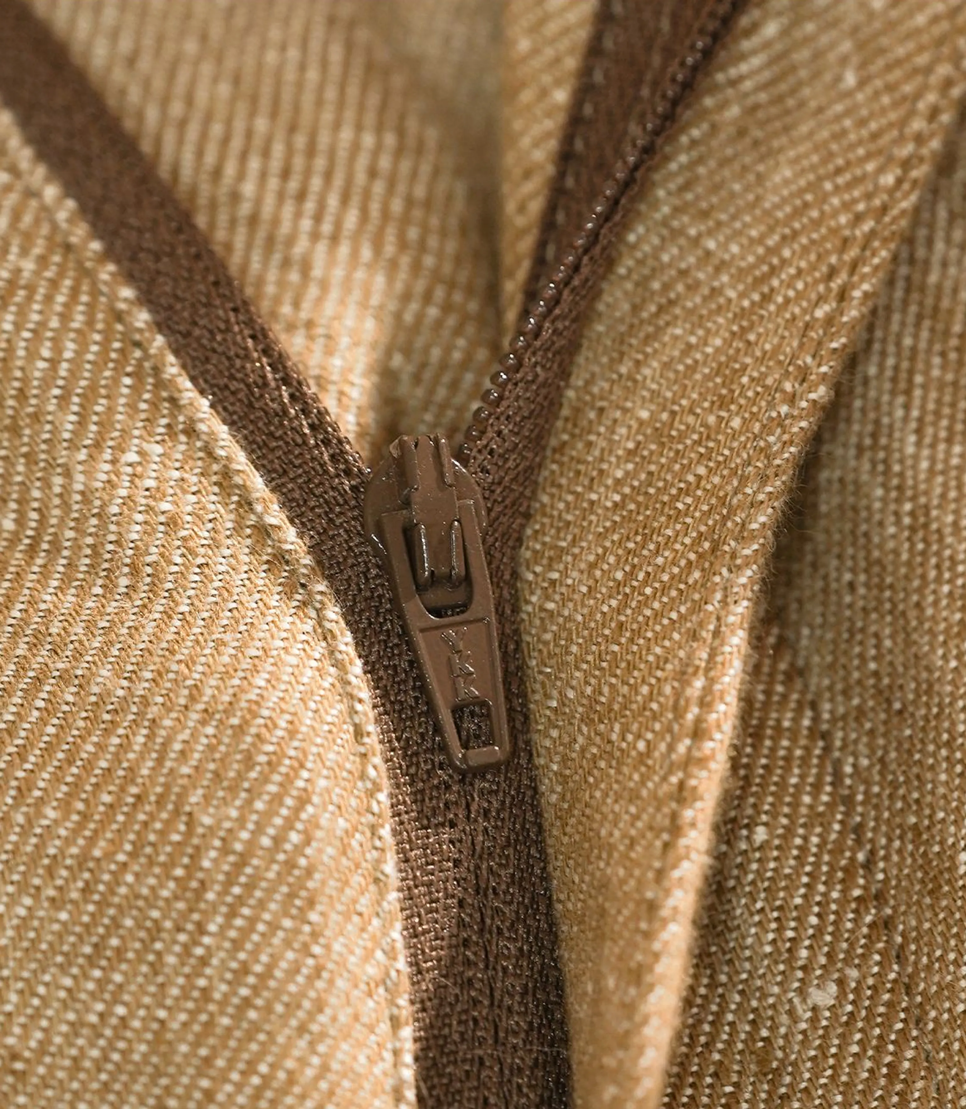 Drawstring Pleat Linen Shorts - Image 5
