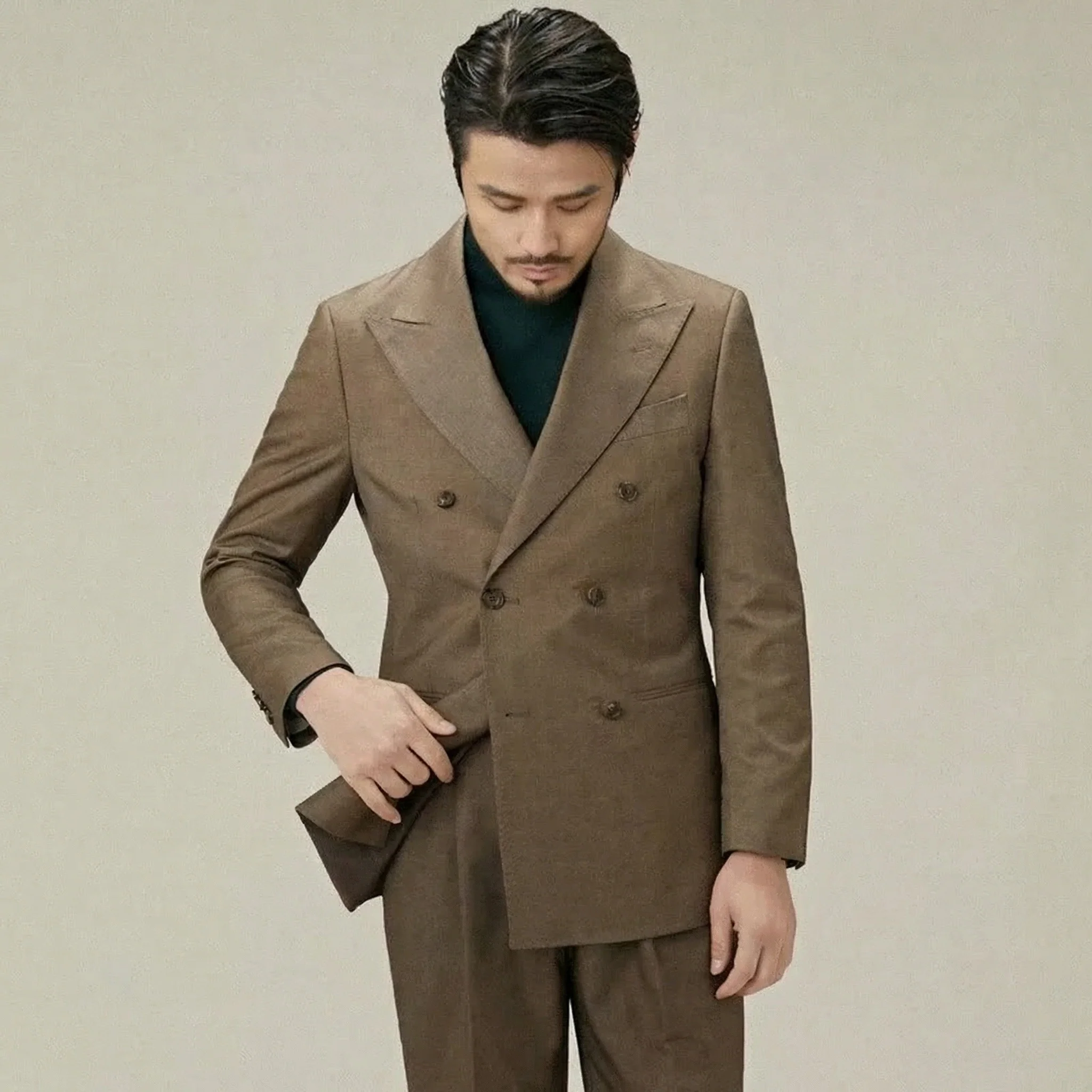Earth-Tone Double-Breasted Peak Lapel Suit - Image 4