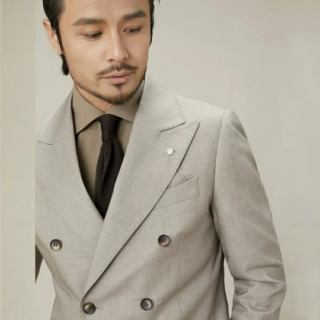 Earth-Tone Double-Breasted Peak Lapel Suit - Image 6