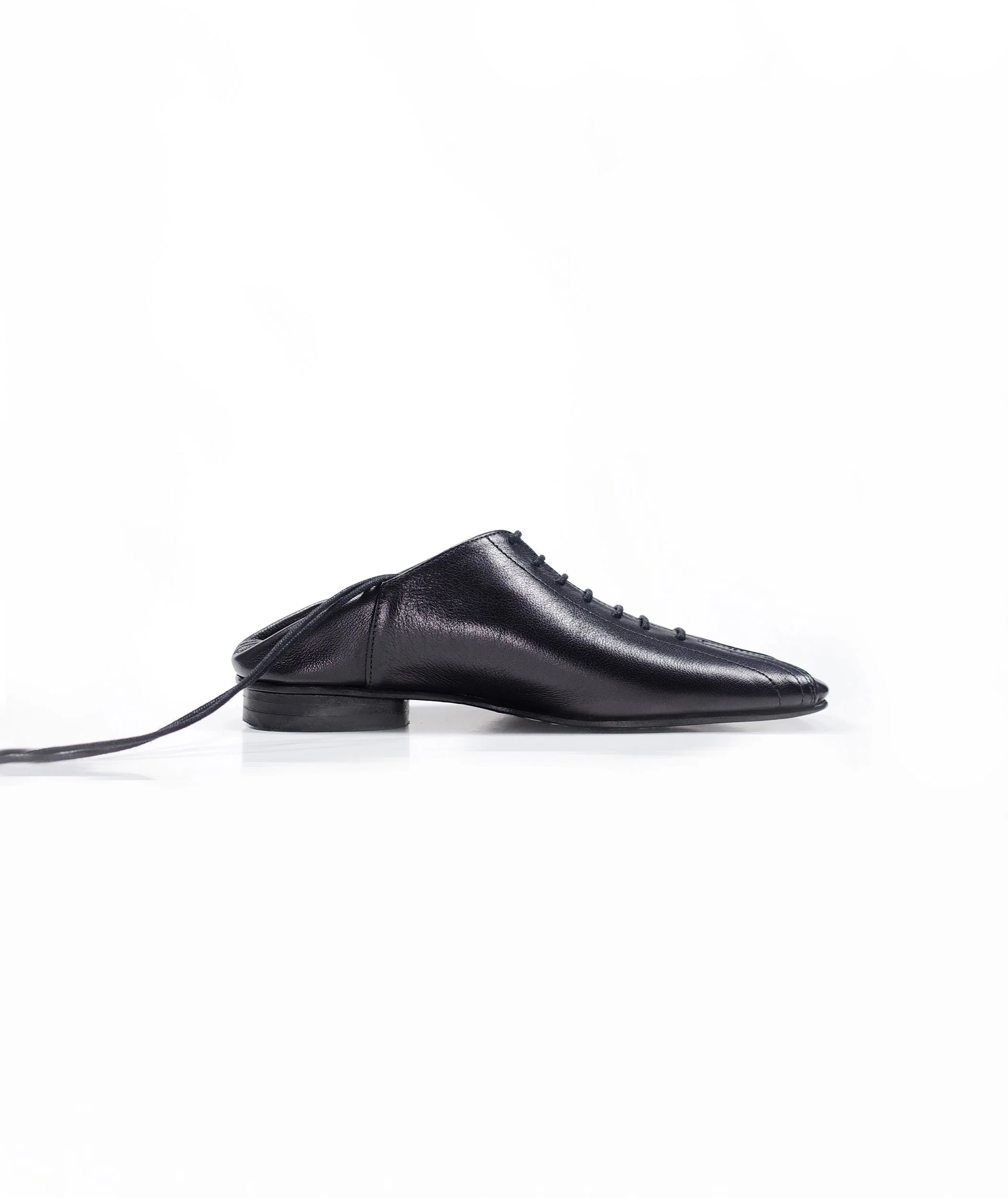 Ebony Lace-up Leather Shoes