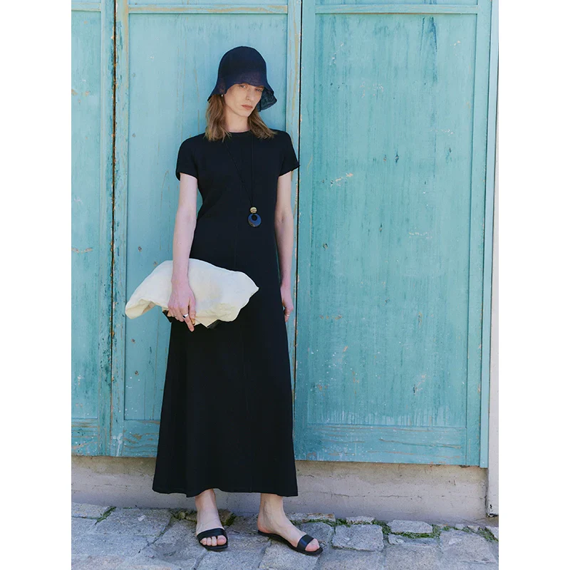 Elegant Black Short-Sleeve Dress - Image 4