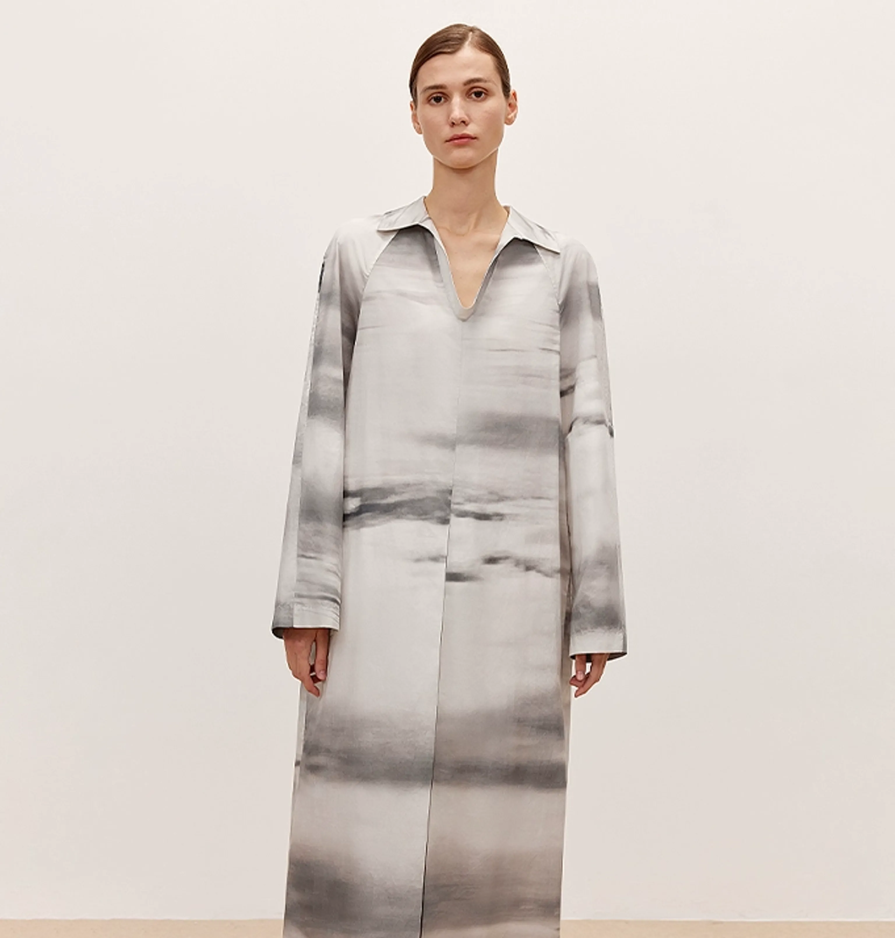 Elegant Cocoon V-neck Dress - Image 3