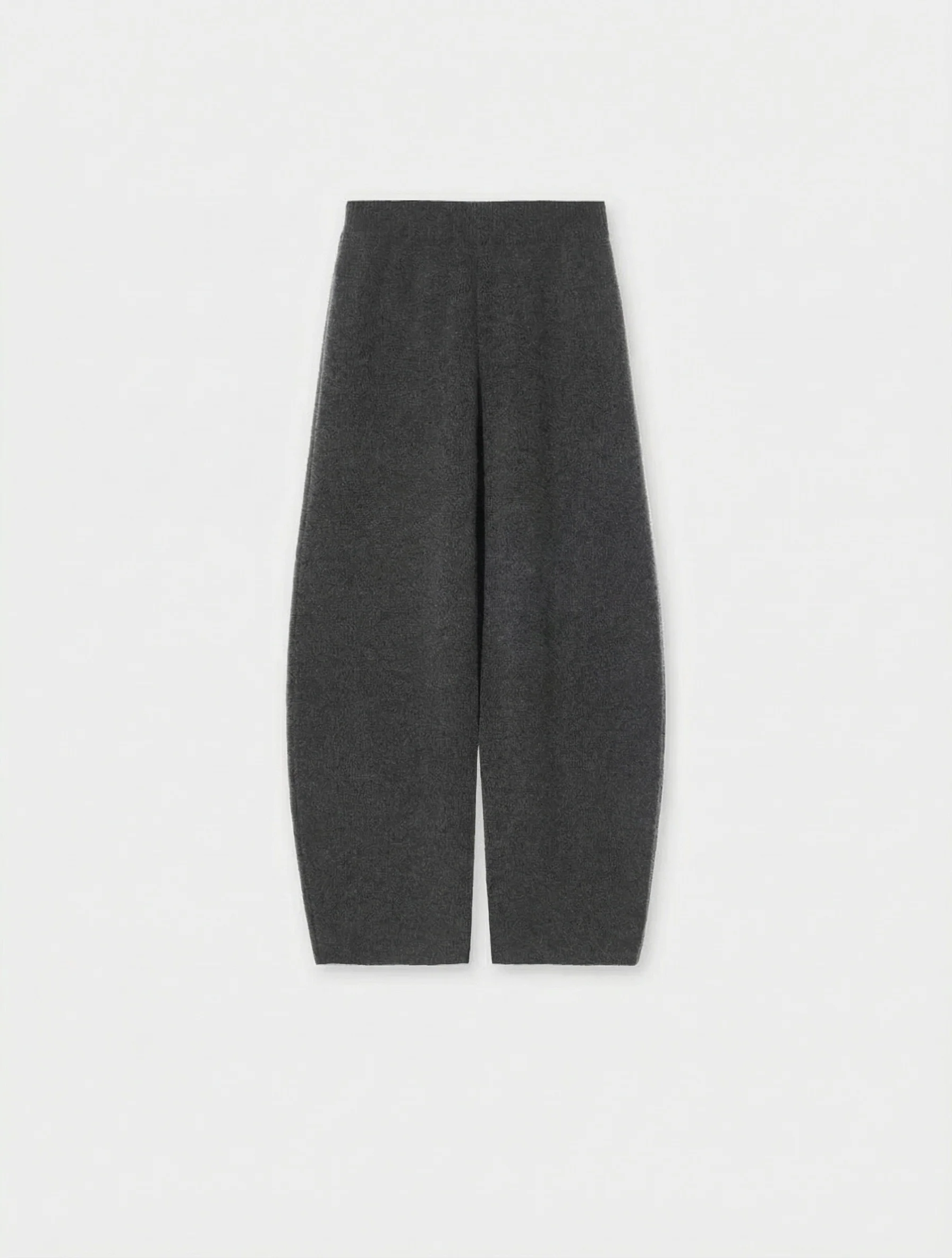 Elegant Knitwear Collection - Image 10