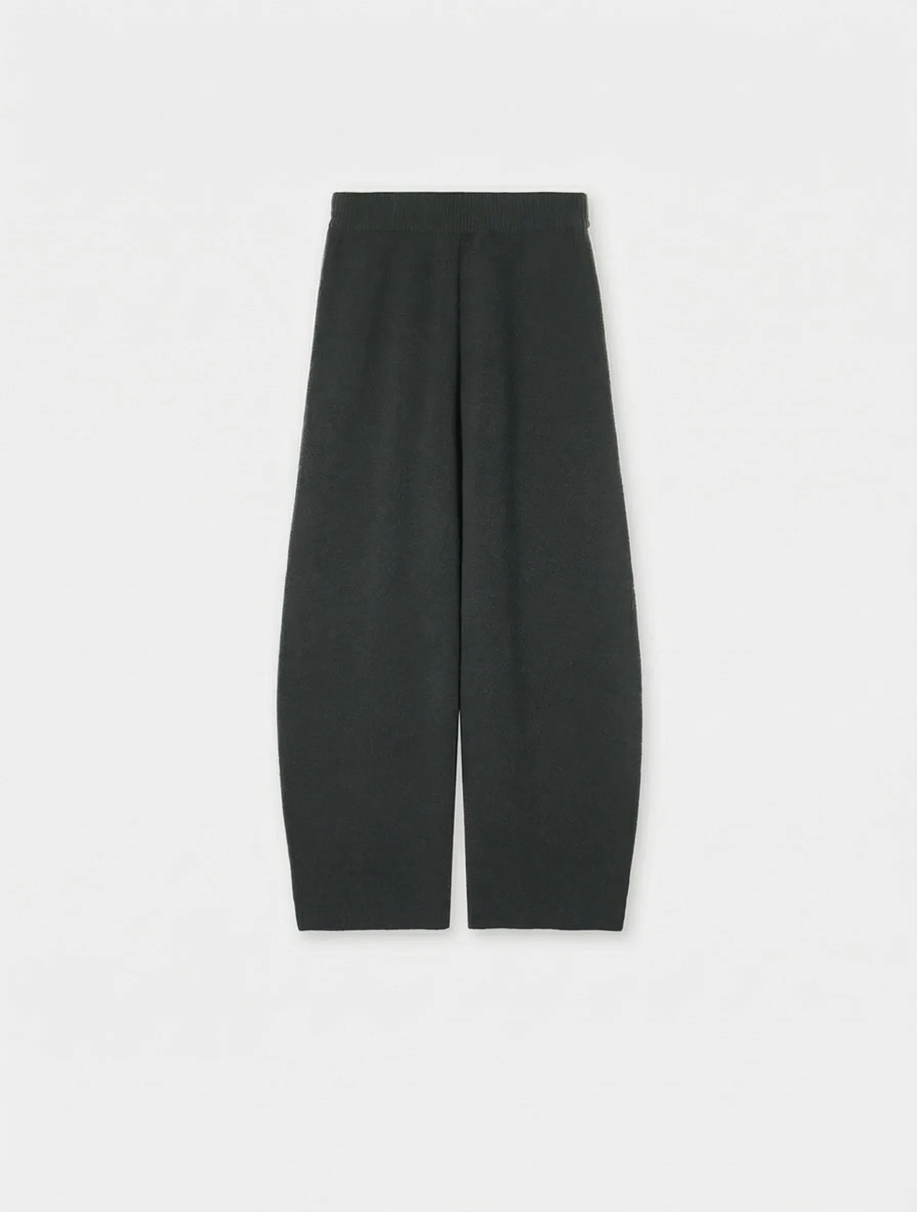Elegant Knitwear Collection - Image 15