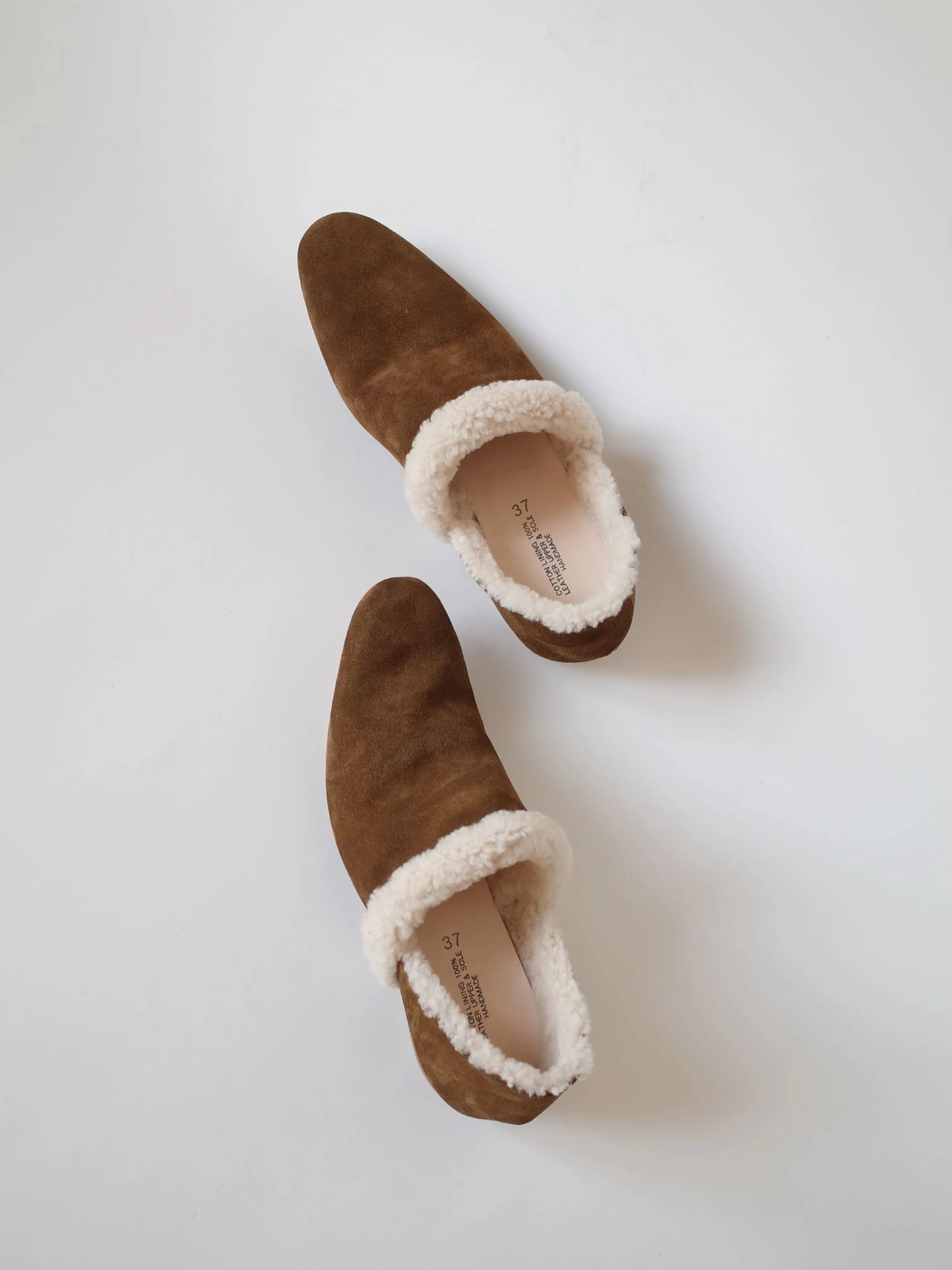 Elegant Sheepskin Slip-On - Image 3