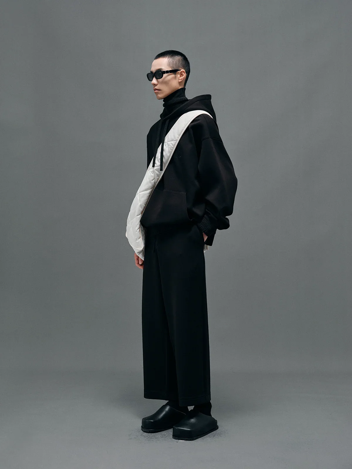 Embroidered Hooded Sweatshirt and Straight-Leg Cropped Pants - Image 2