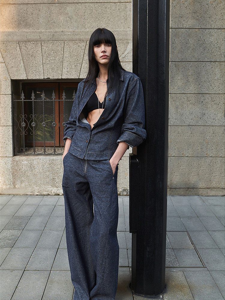 Fitted Cropped Shirt - Image 3