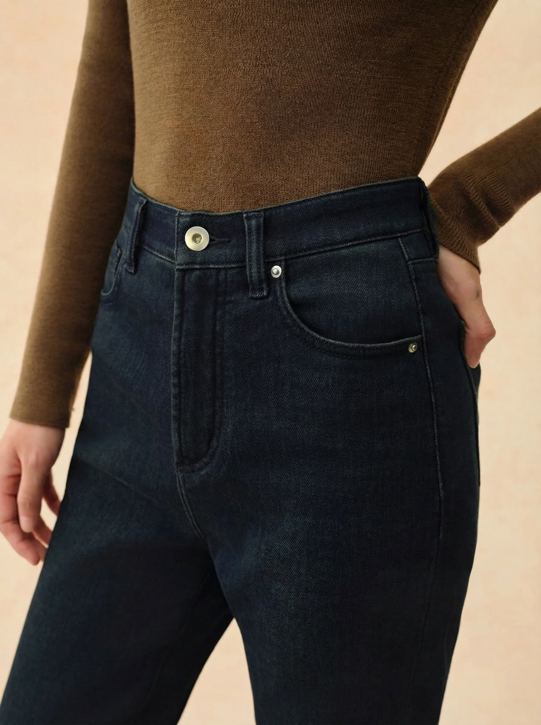 Fleece-Lined Straight-Leg Jeans - Image 5