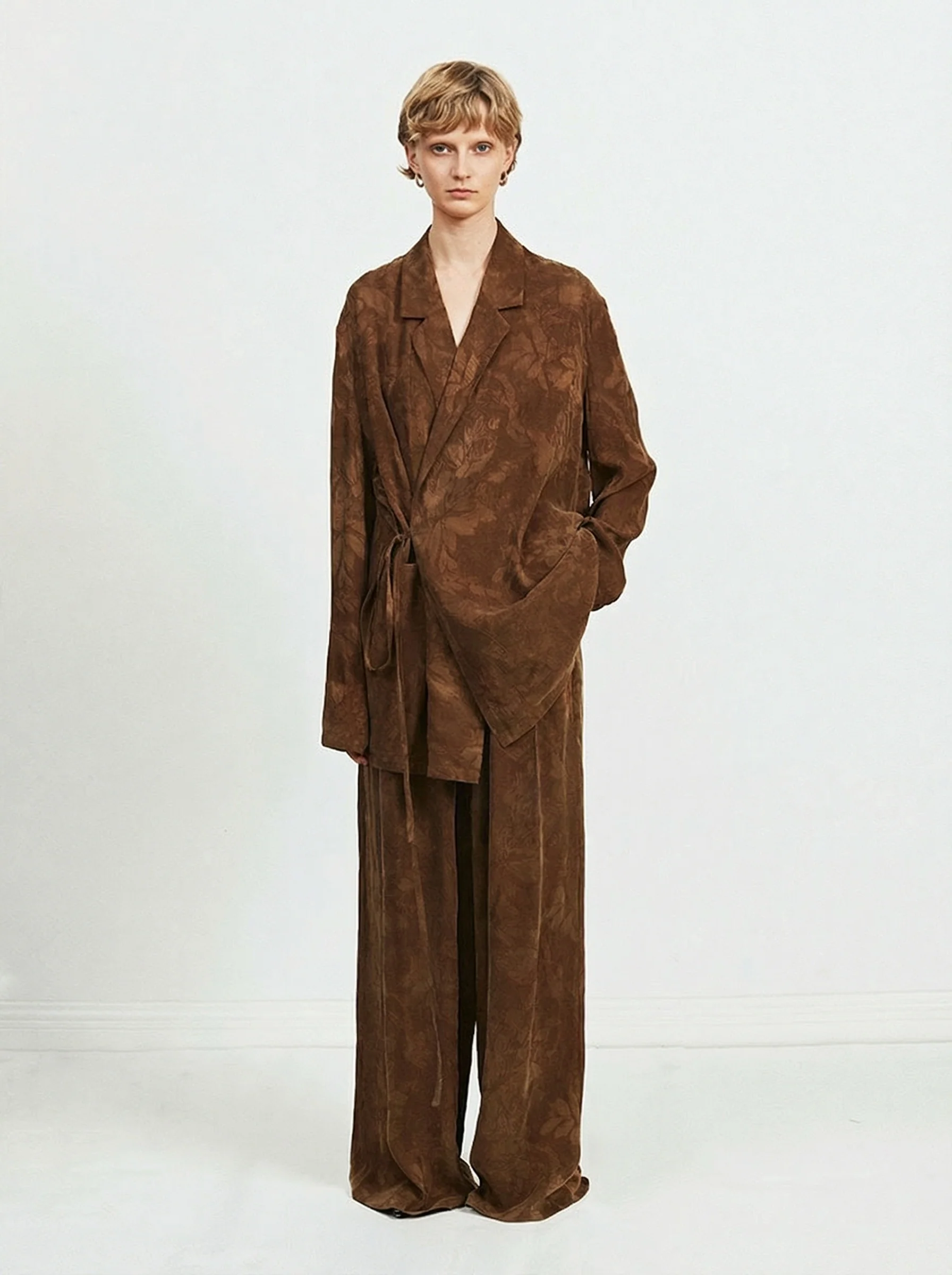 Floral Jacquard Suit - Image 3