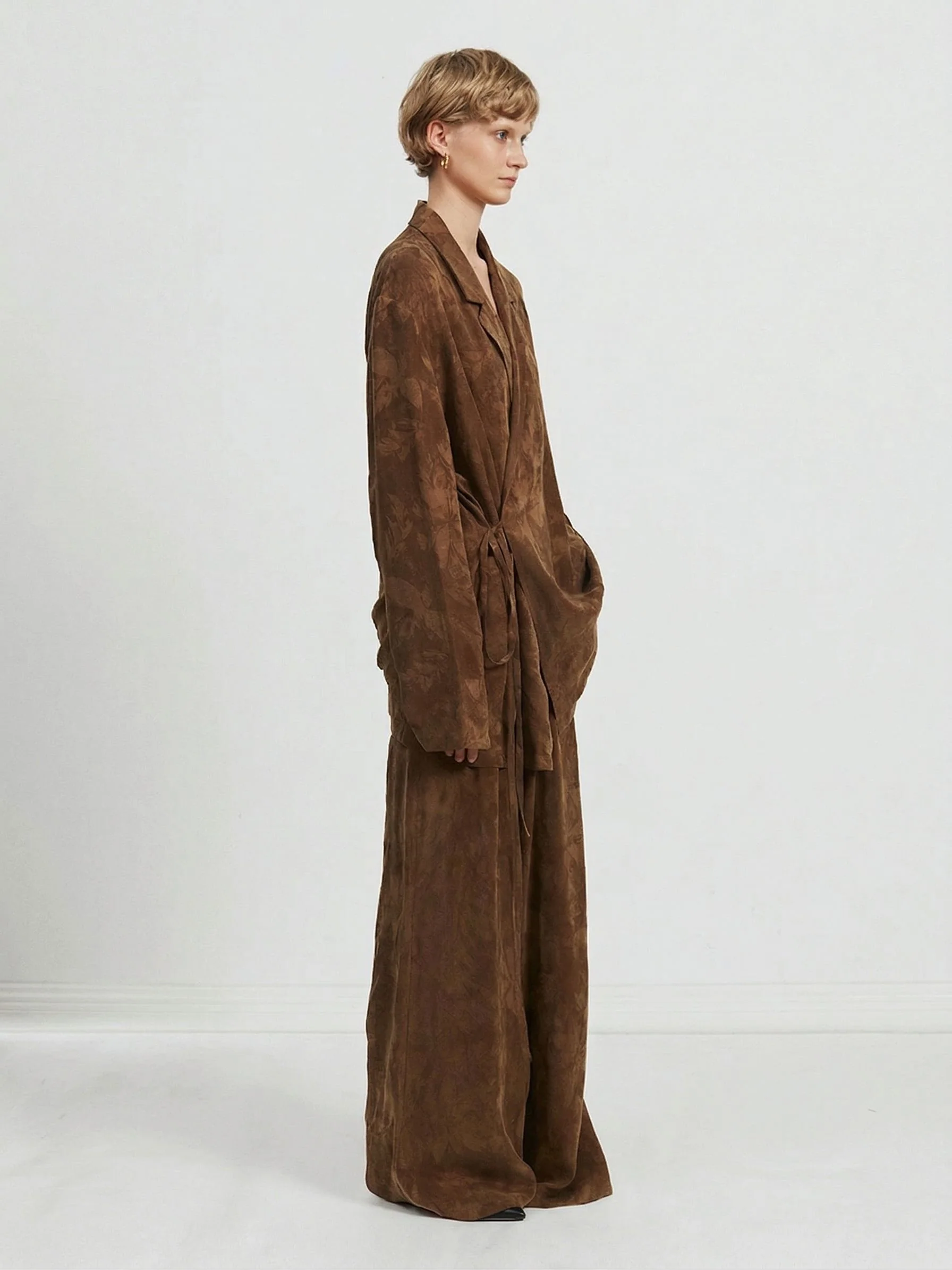 Floral Jacquard Suit - Image 5