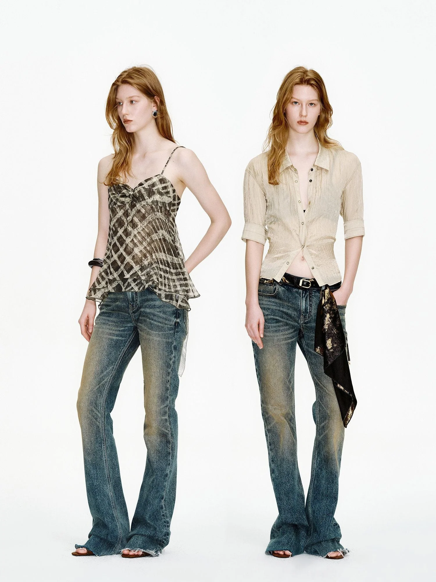 Frayed Hem Flare Jeans - Image 5