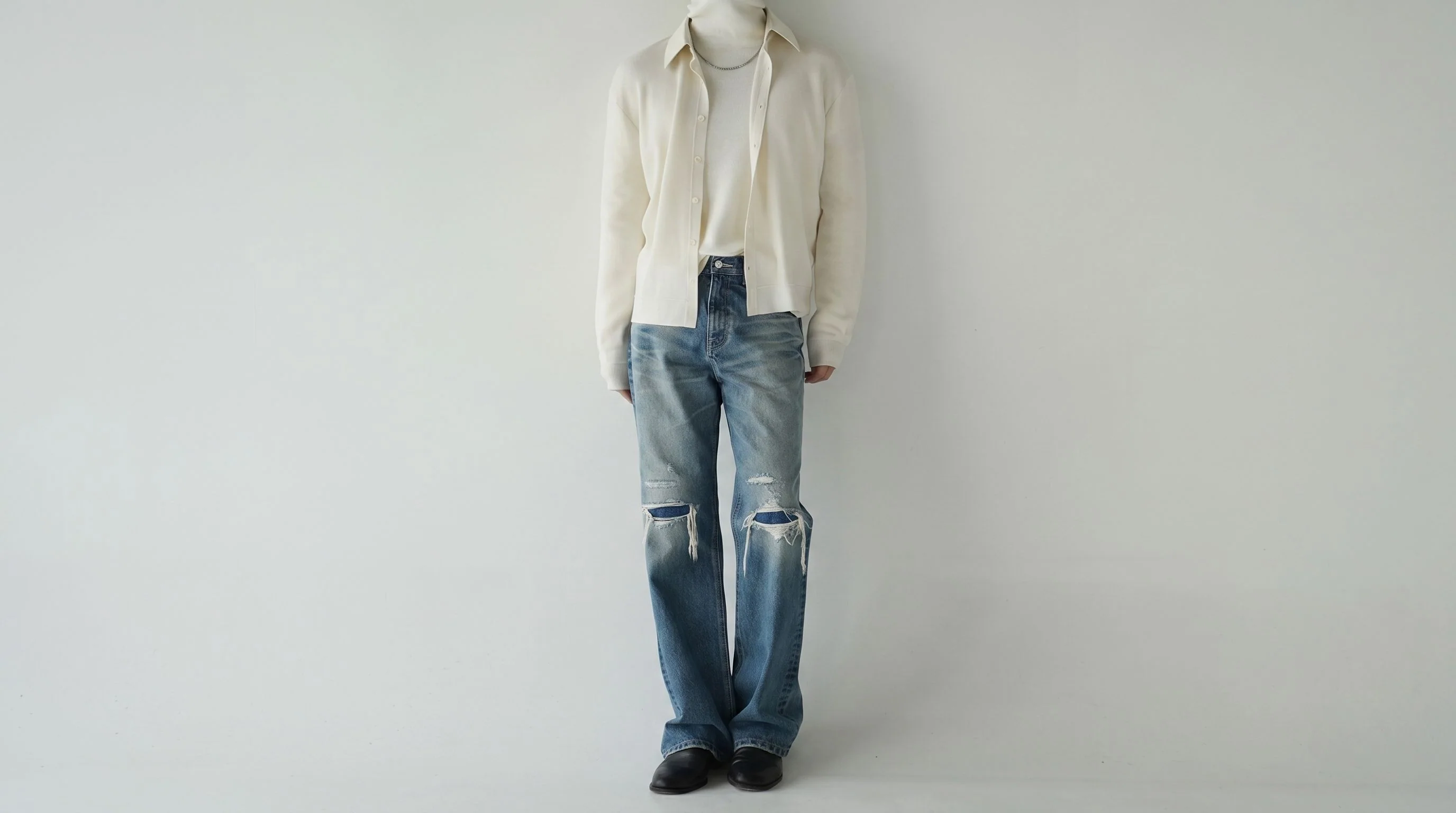 Frayed Knee Jeans