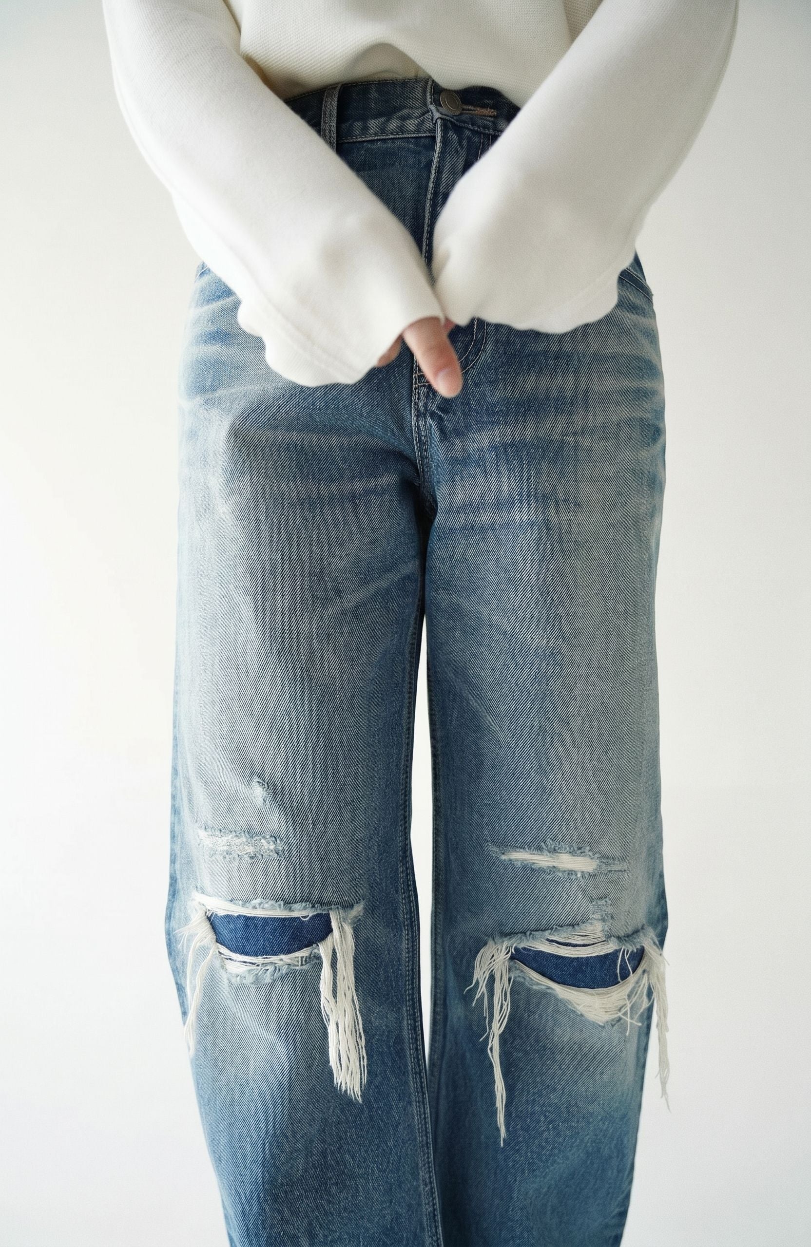 Frayed Knee Jeans - Image 3