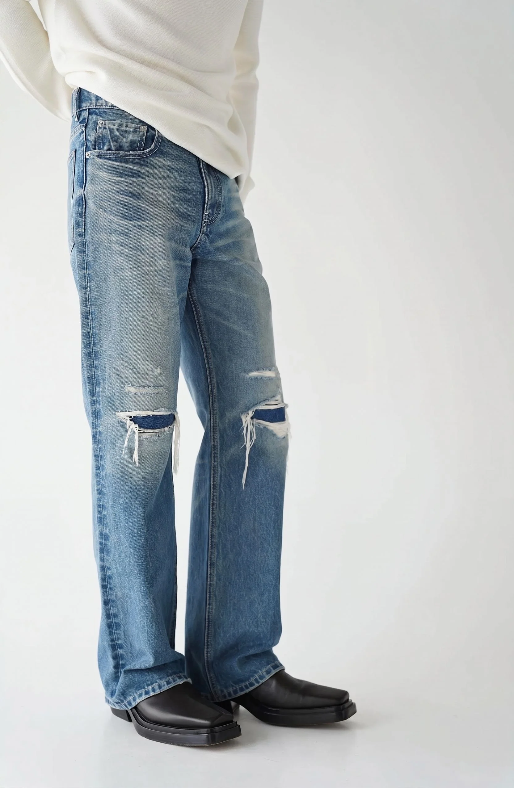 Frayed Knee Jeans - Image 4