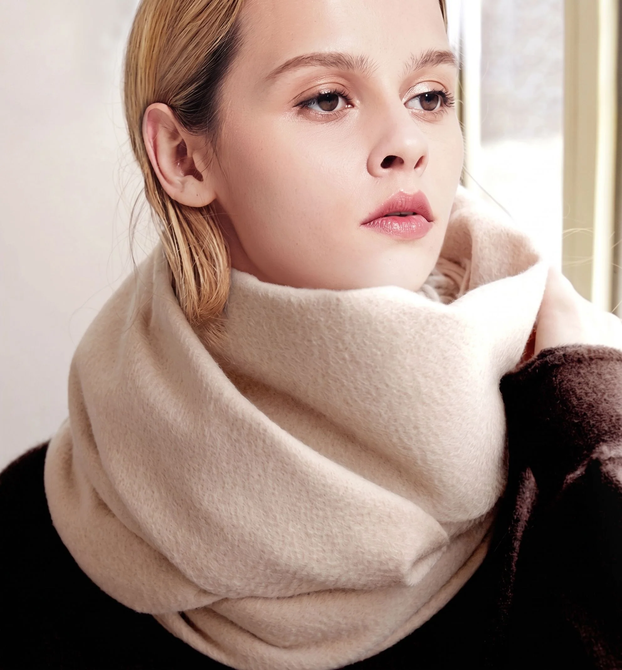 Fringed Wool Shawl - Image 15