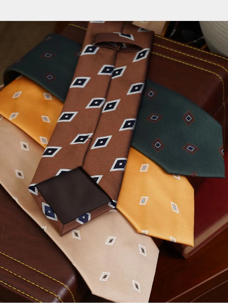 Geometric Diamond Tie