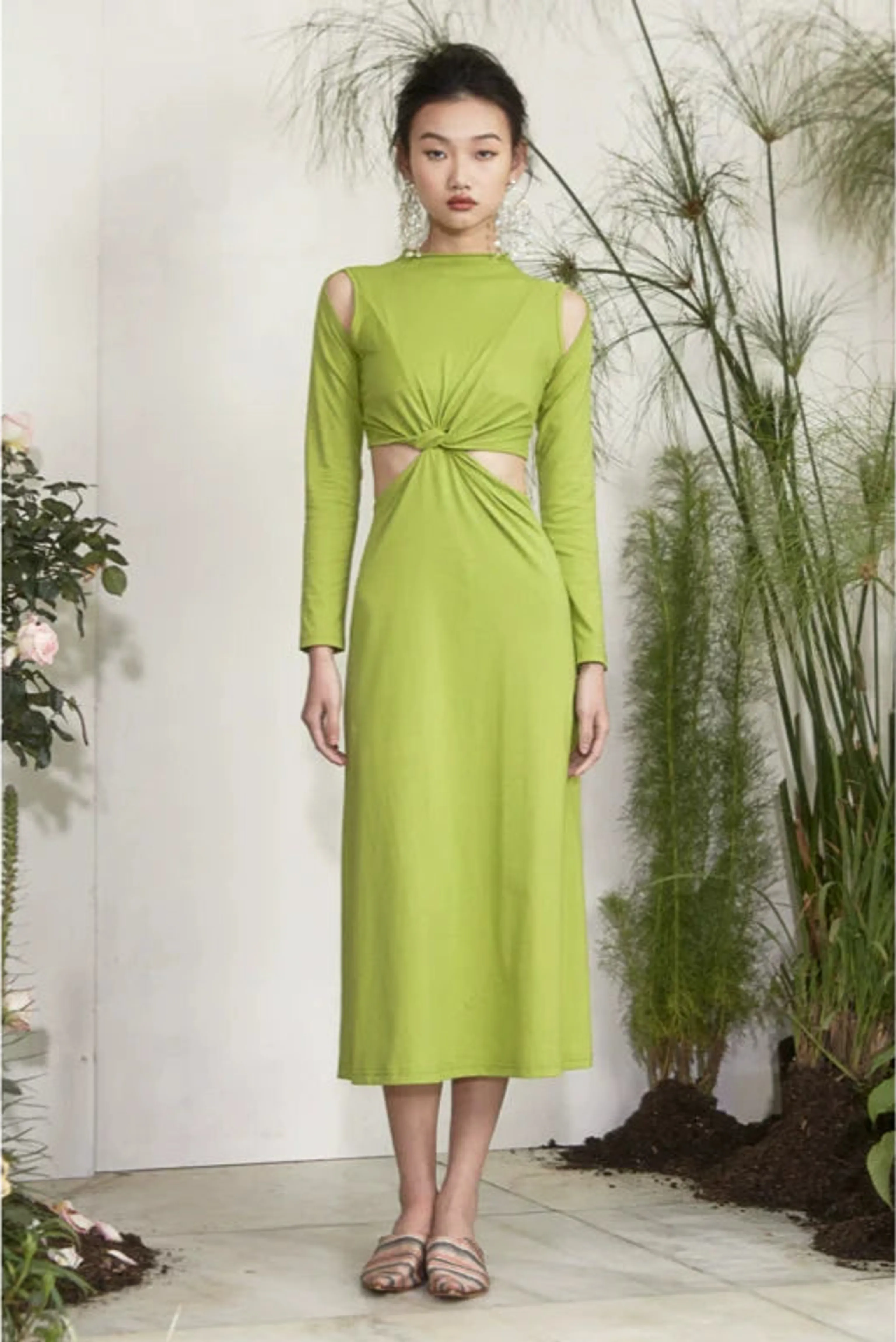 Green Knot Detail Long-Sleeve Dress - Image 4