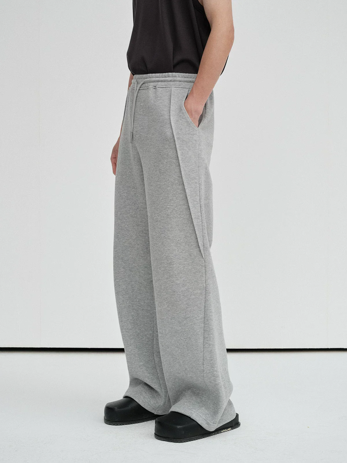 Heavyweight Air-Layer Hoodie & Straight-Leg Sweatpants - Image 3