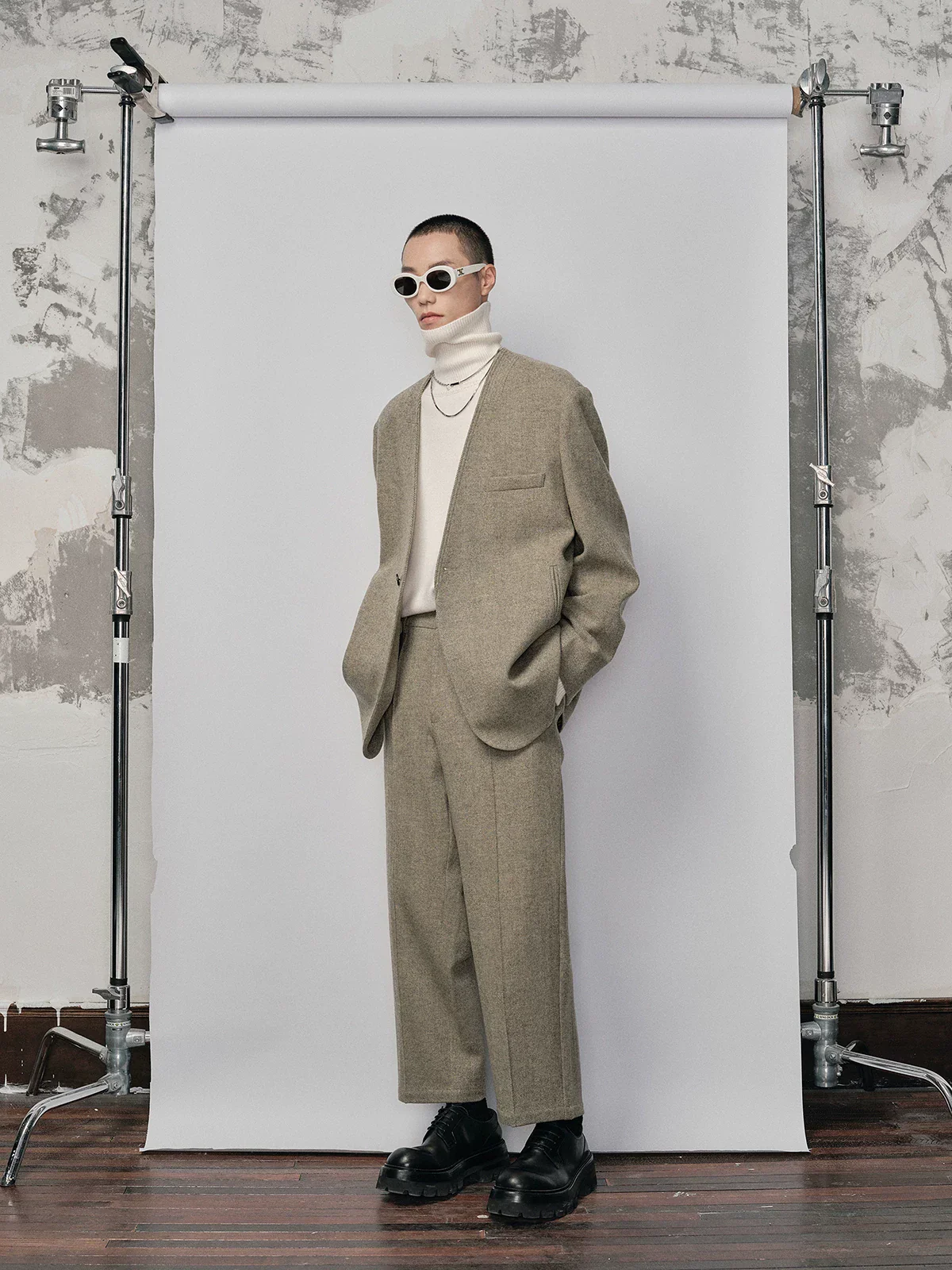 Herringbone Collarless Wool Suit - Image 3