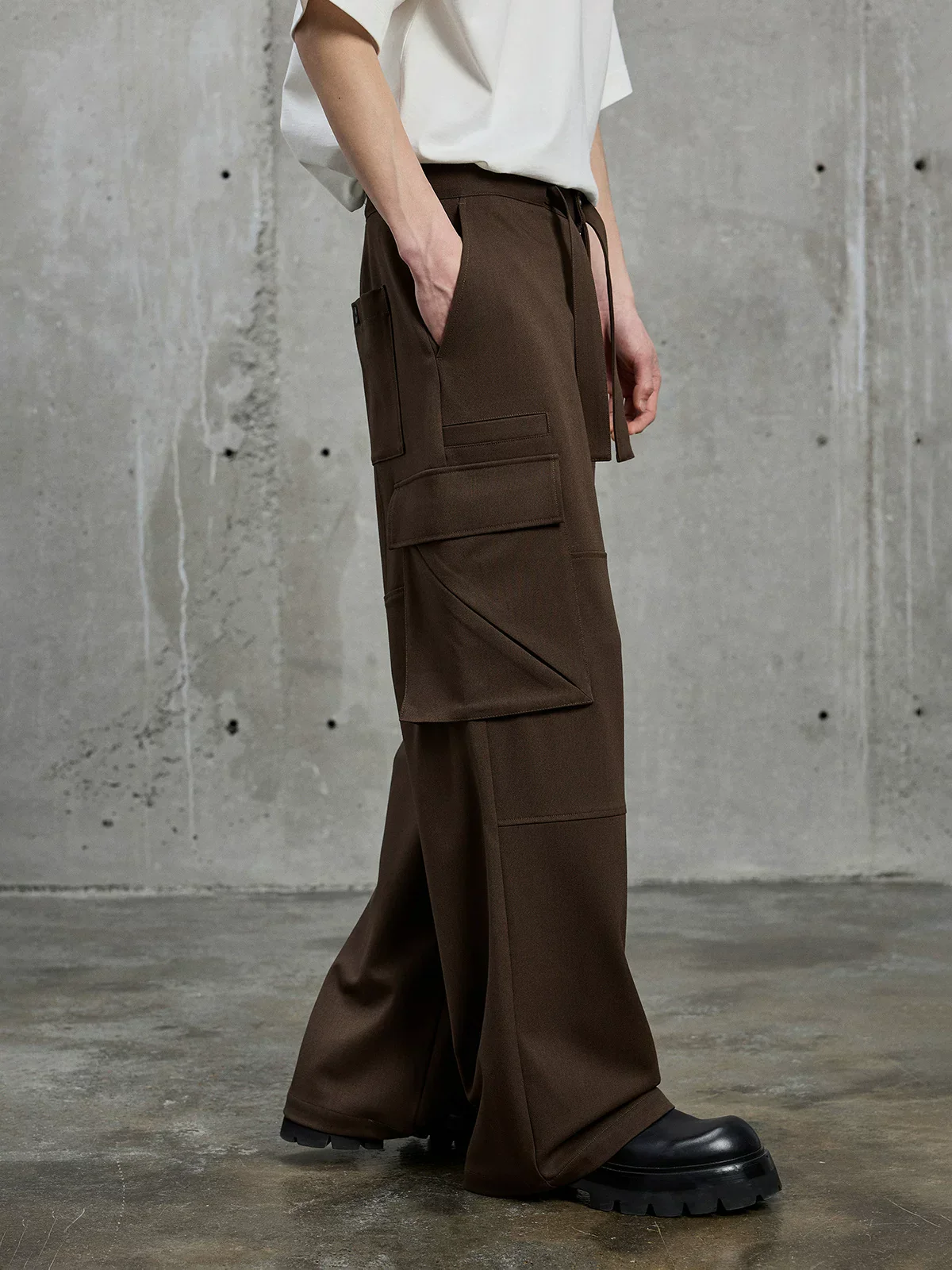 High-Density Twill Wide-Leg Cargo Pants - Image 5
