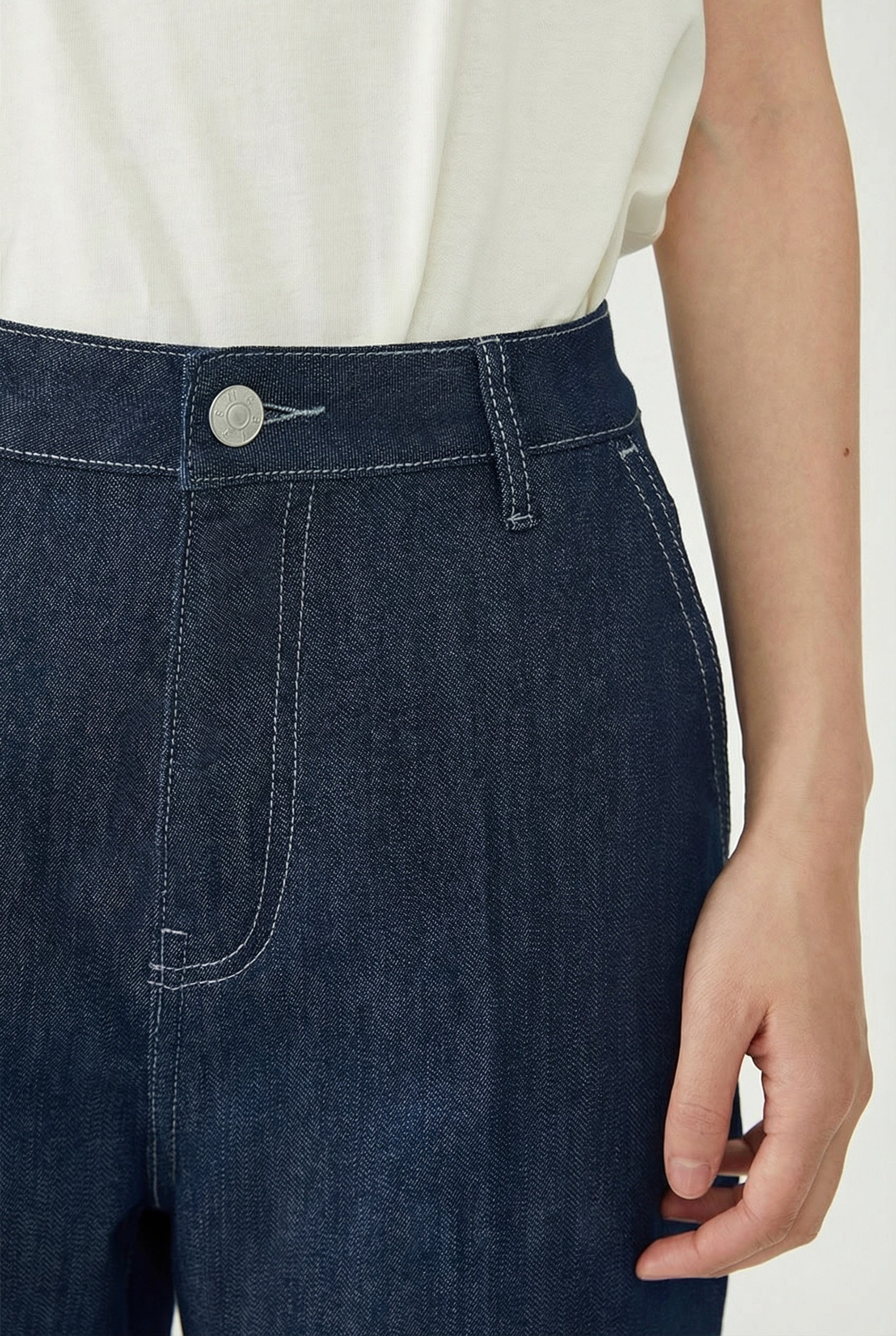 High-Rise Denim Trousers - Image 3