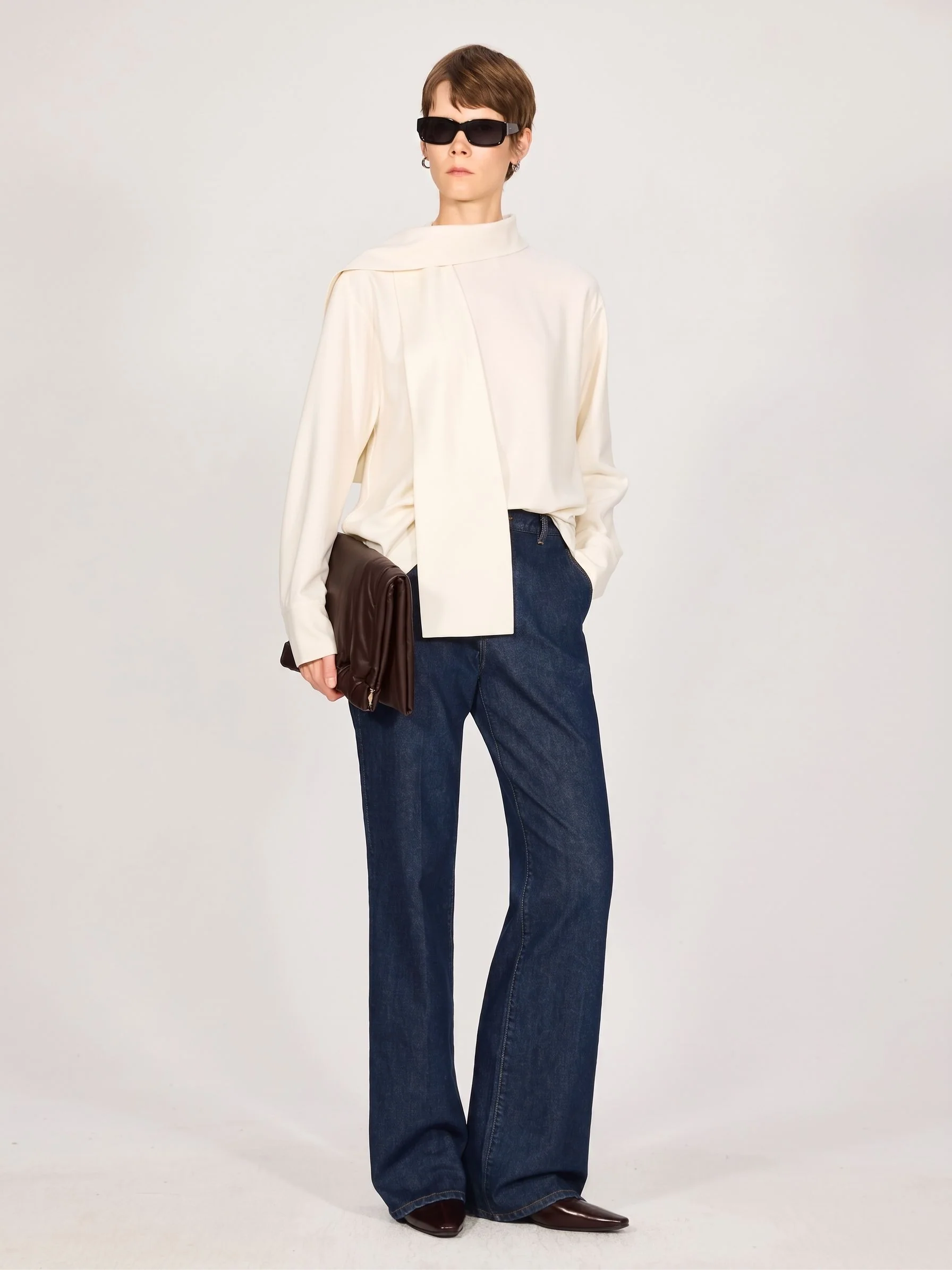 High-Rise Flare Jeans - Image 3