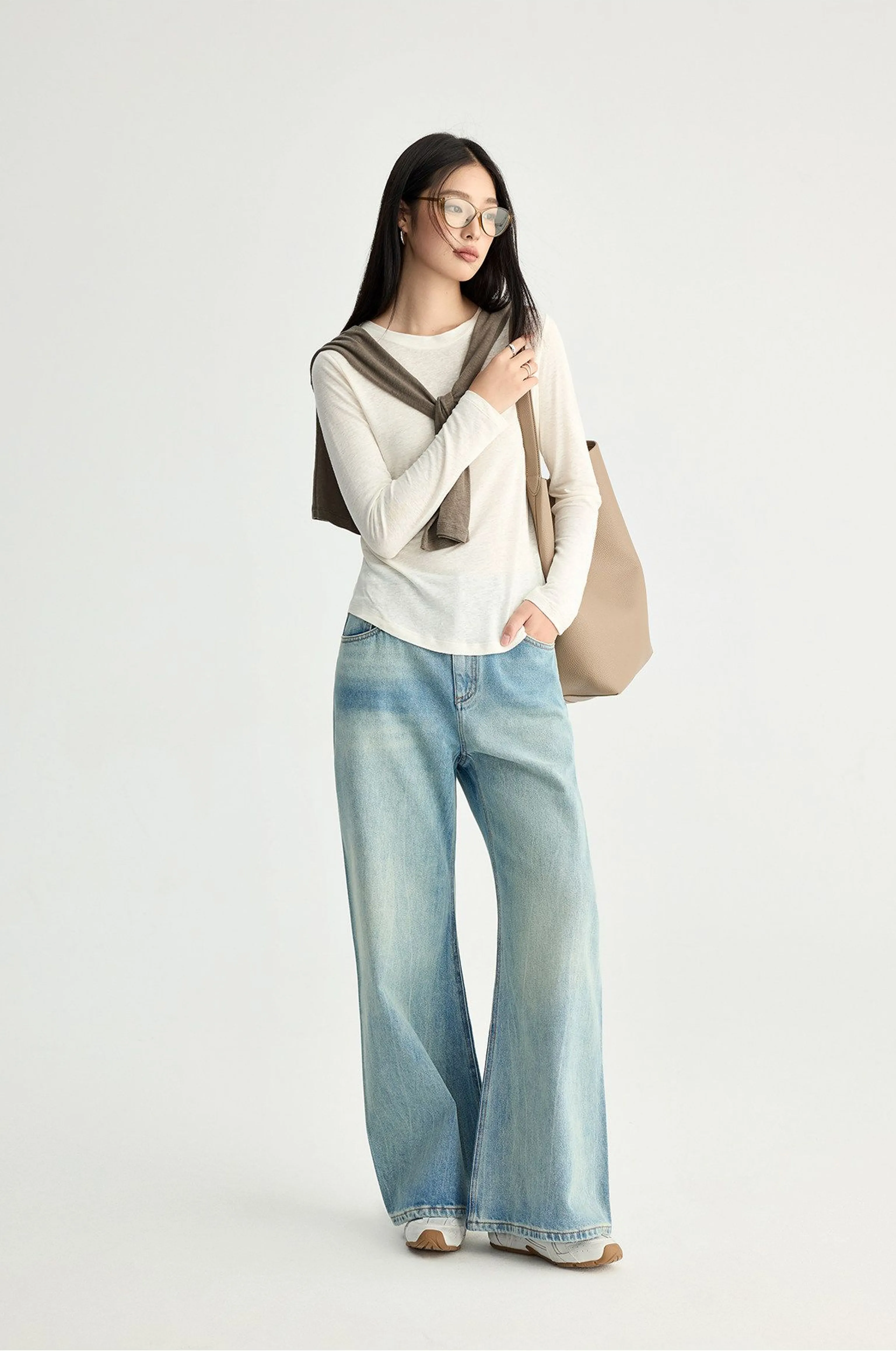 High-Rise Light Wash Wide-Leg Jeans - Image 5