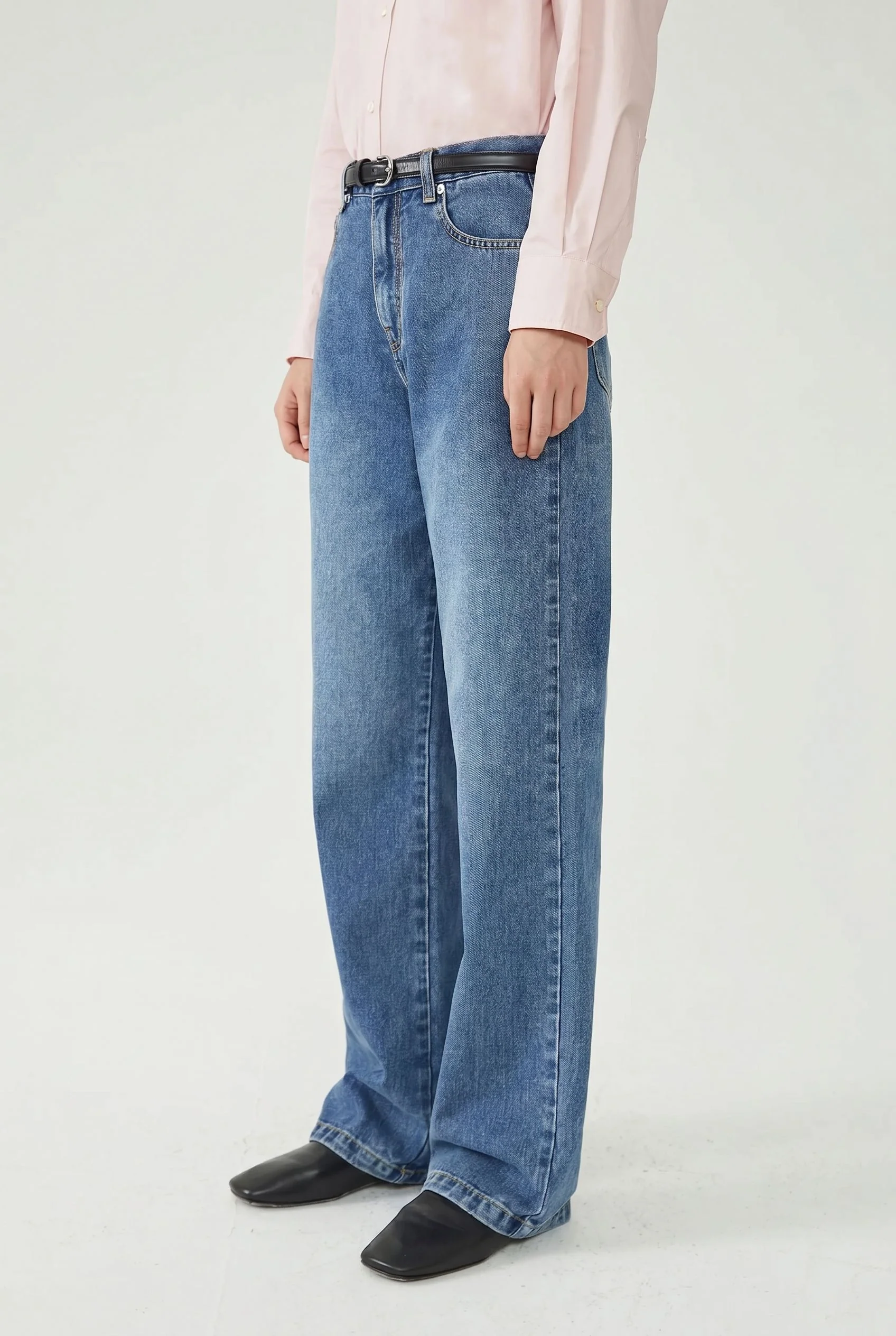 High-Rise Wide-Leg Jeans - Image 5