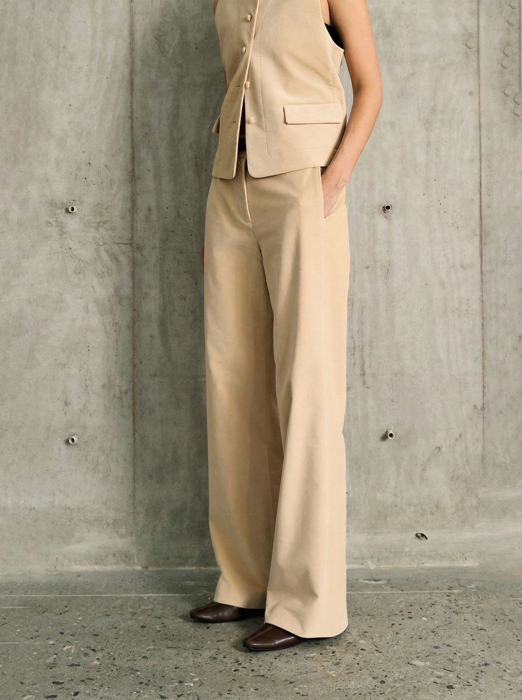 High-Rise Wide-Leg Pants - Image 4