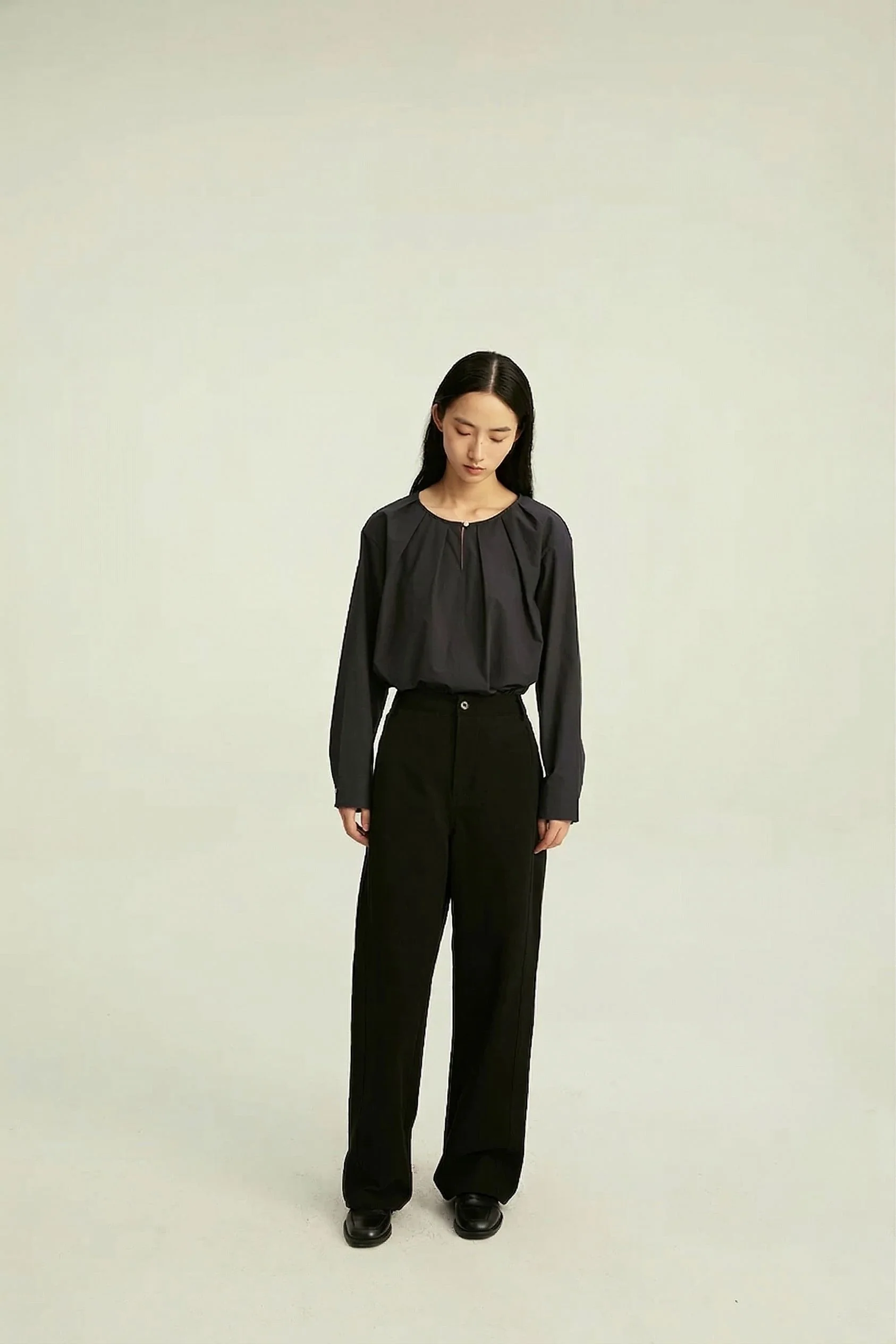High-Rise Wide Trousers - Image 4