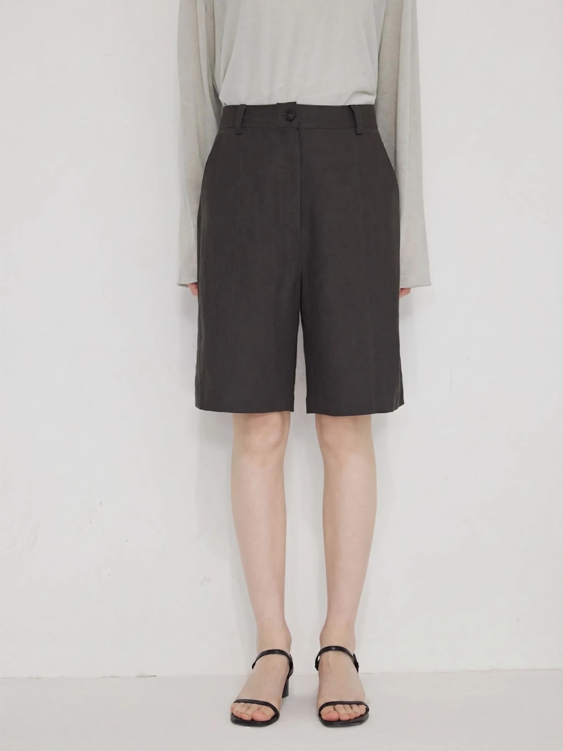 High-Waist Bermuda Shorts - Image 4