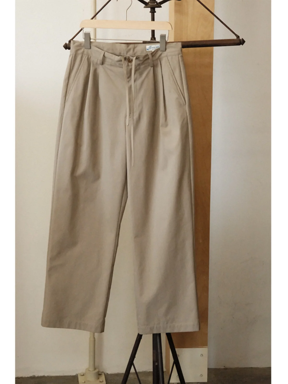 High-Waist Pleated Trousers - Image 5