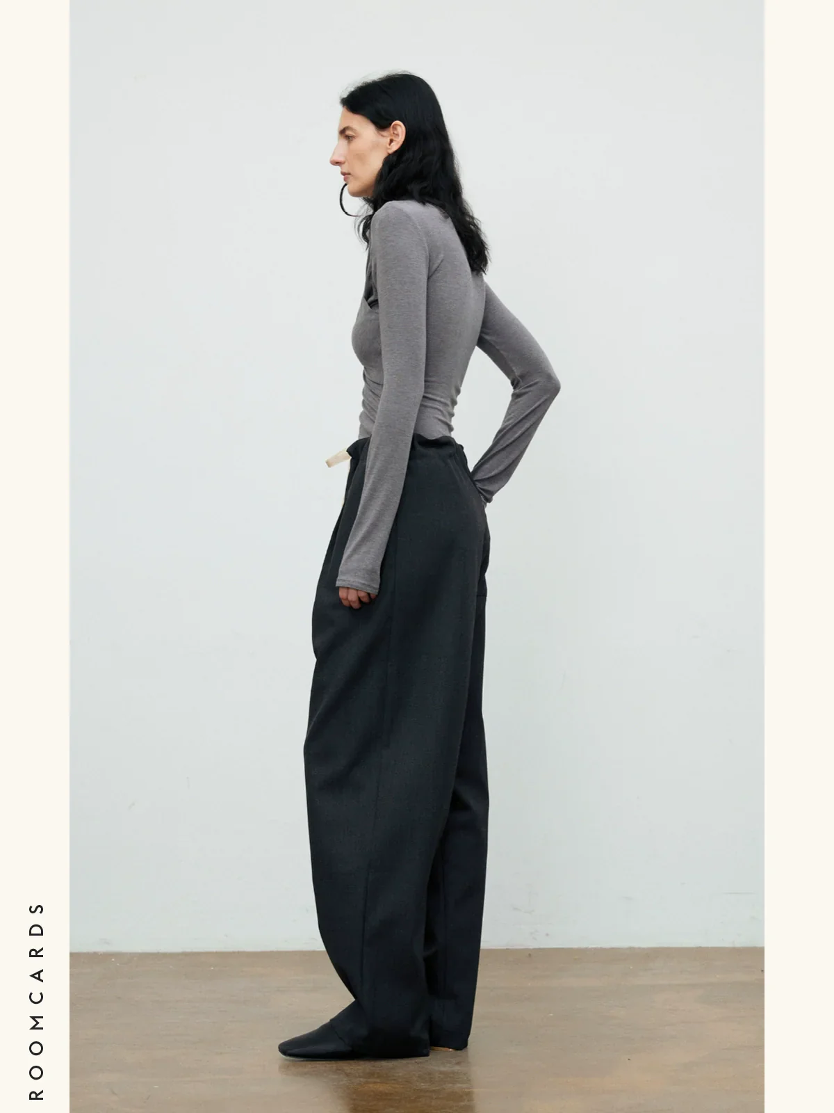 High-Waist Pleated Wool Trousers - Image 4