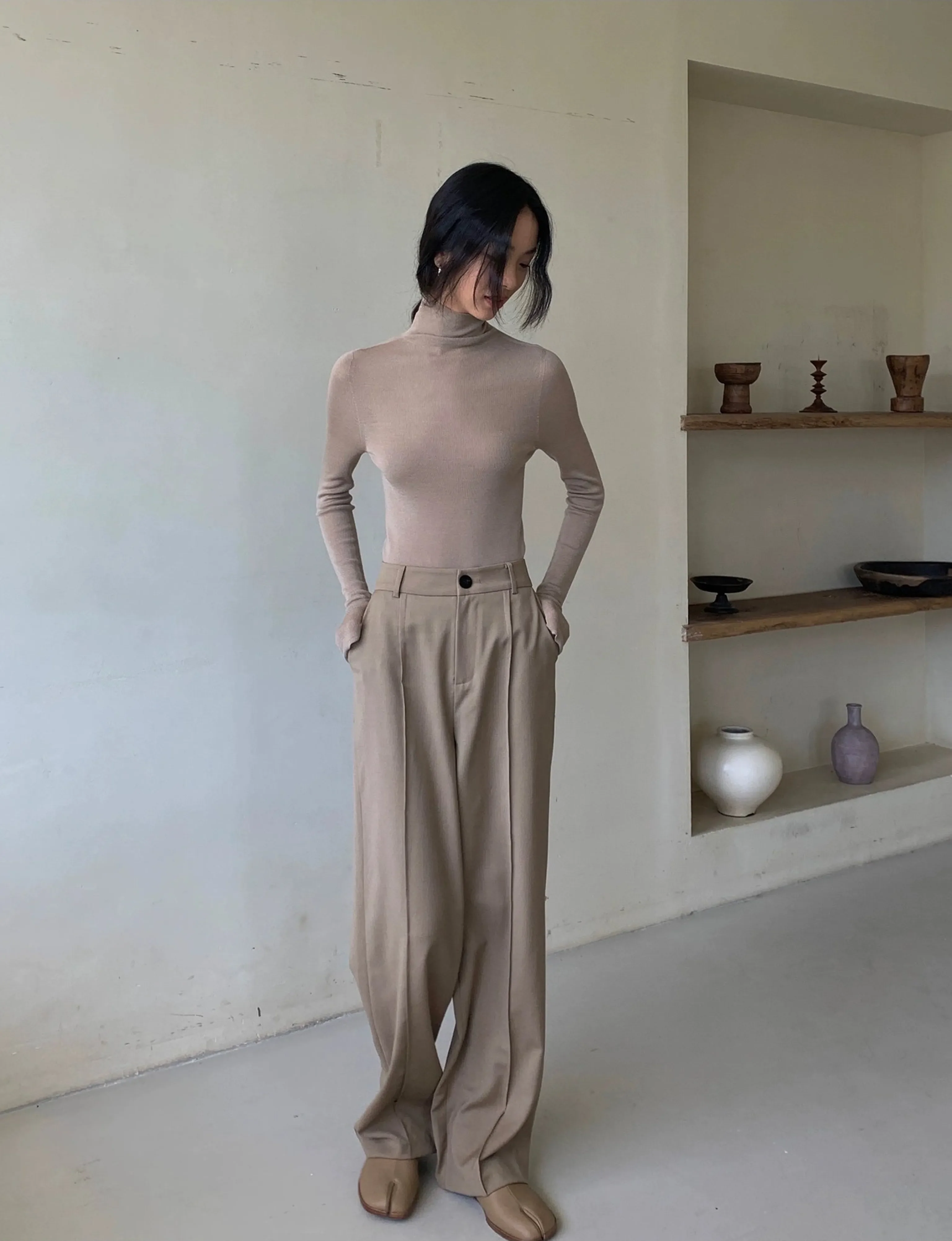 High-Waist Wide-Leg Wool Pants - Image 5