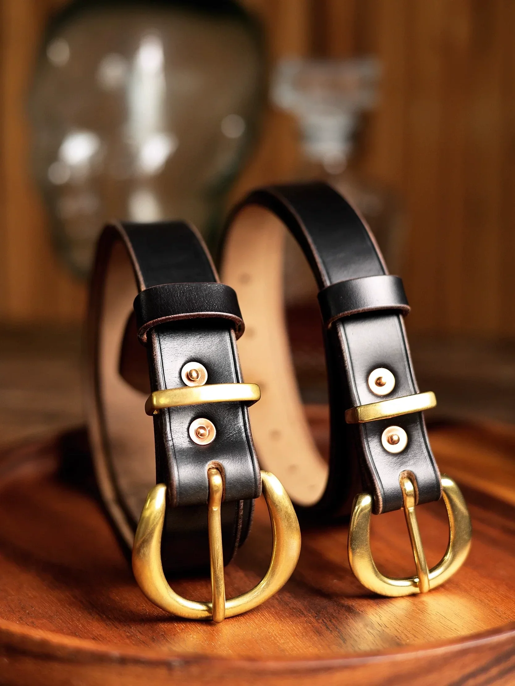 Horseshoe Buckle Leather Belt - Image 3