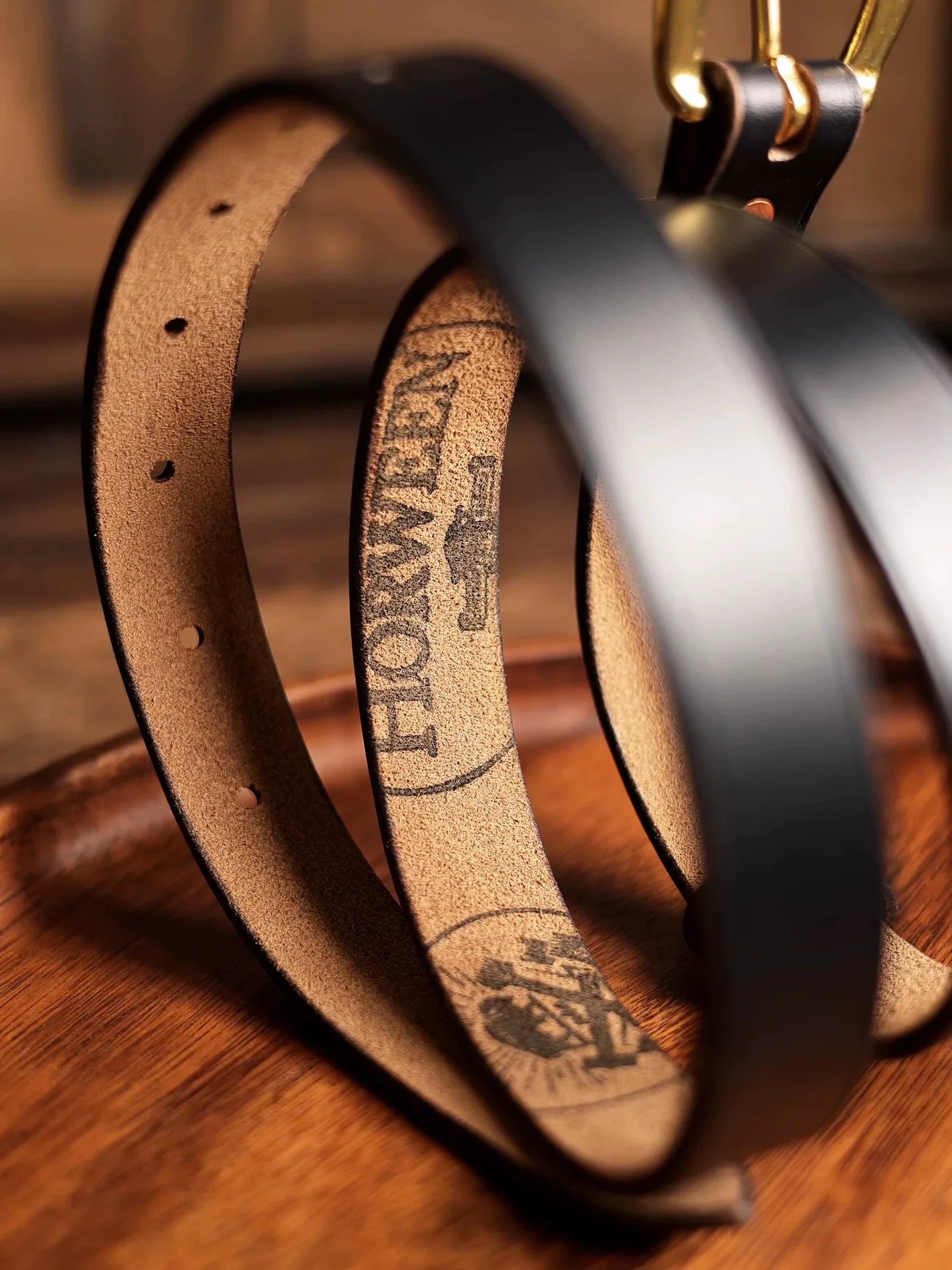Horseshoe Buckle Leather Belt - Image 4