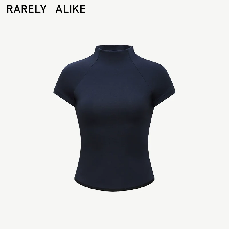 Hourglass Raglan Crop Top - Image 7