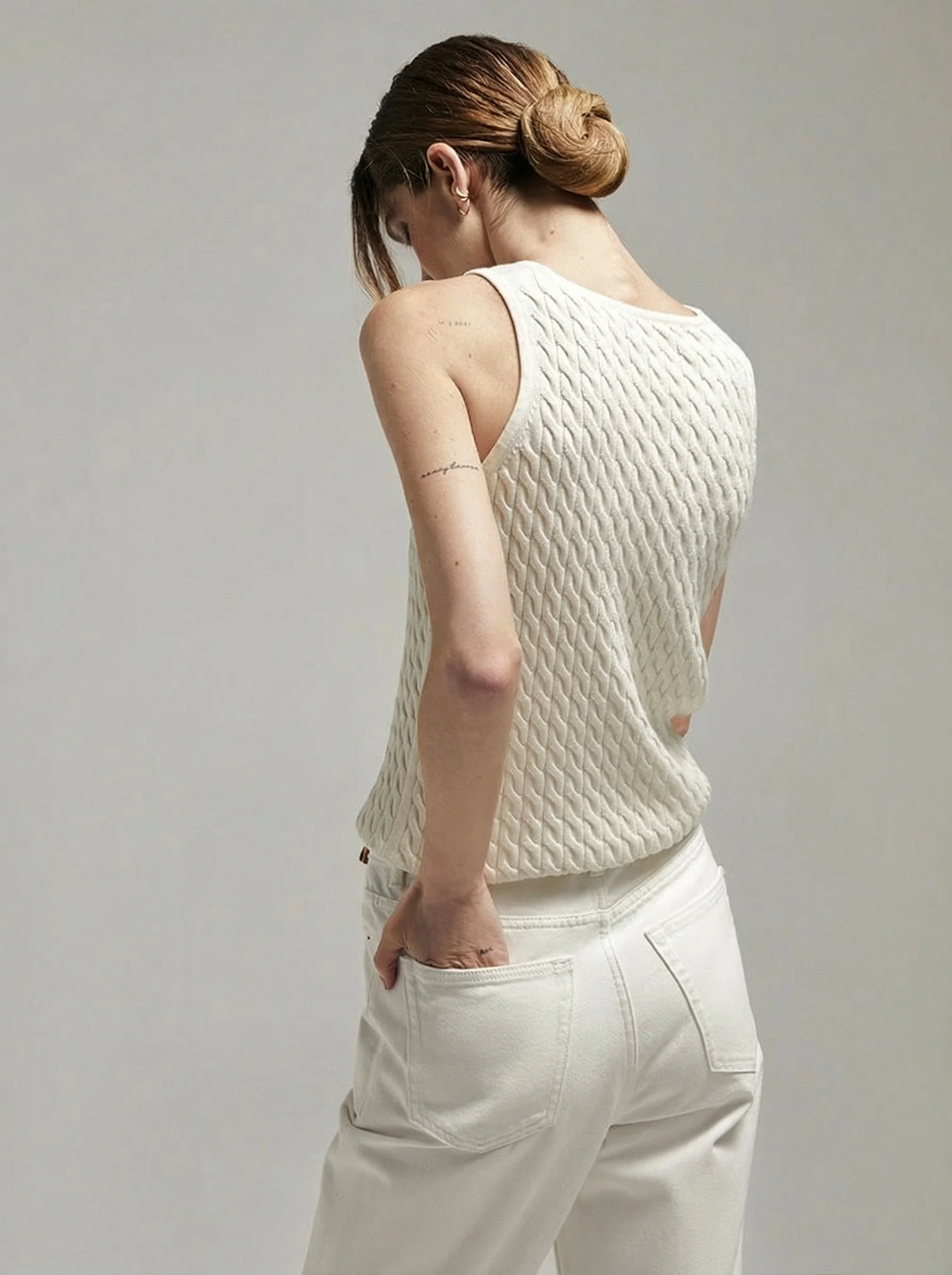 Iris Cable Knit Vest - Image 5