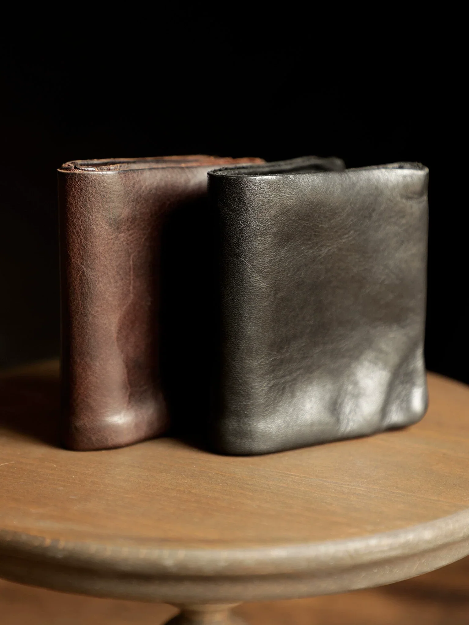 Italian Leather Vertical Bifold Wallet - Image 2