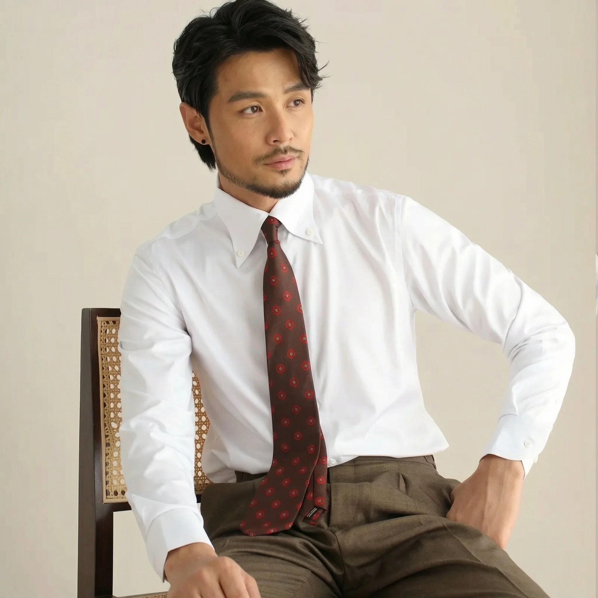Italian Retro Large Point Collar Shirt - Image 4